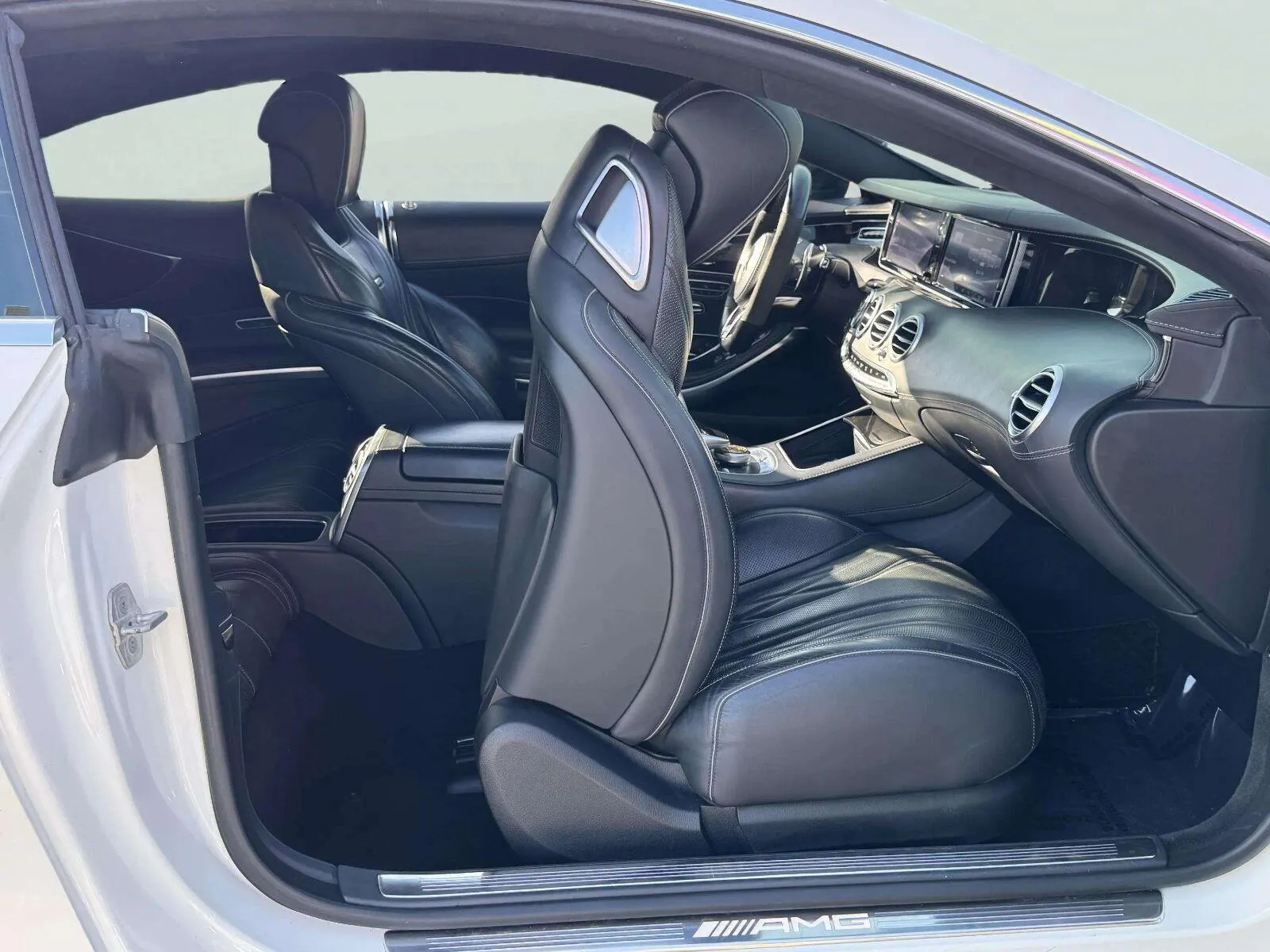 Mercedes-Benz S-Class photo 51