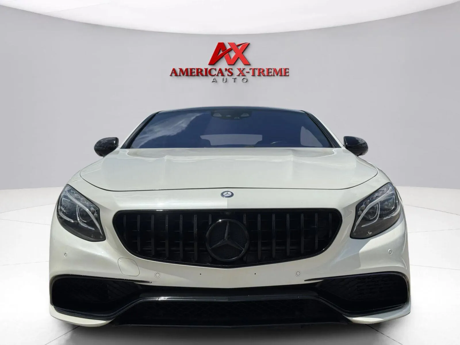 Mercedes-Benz S-Class photo 9
