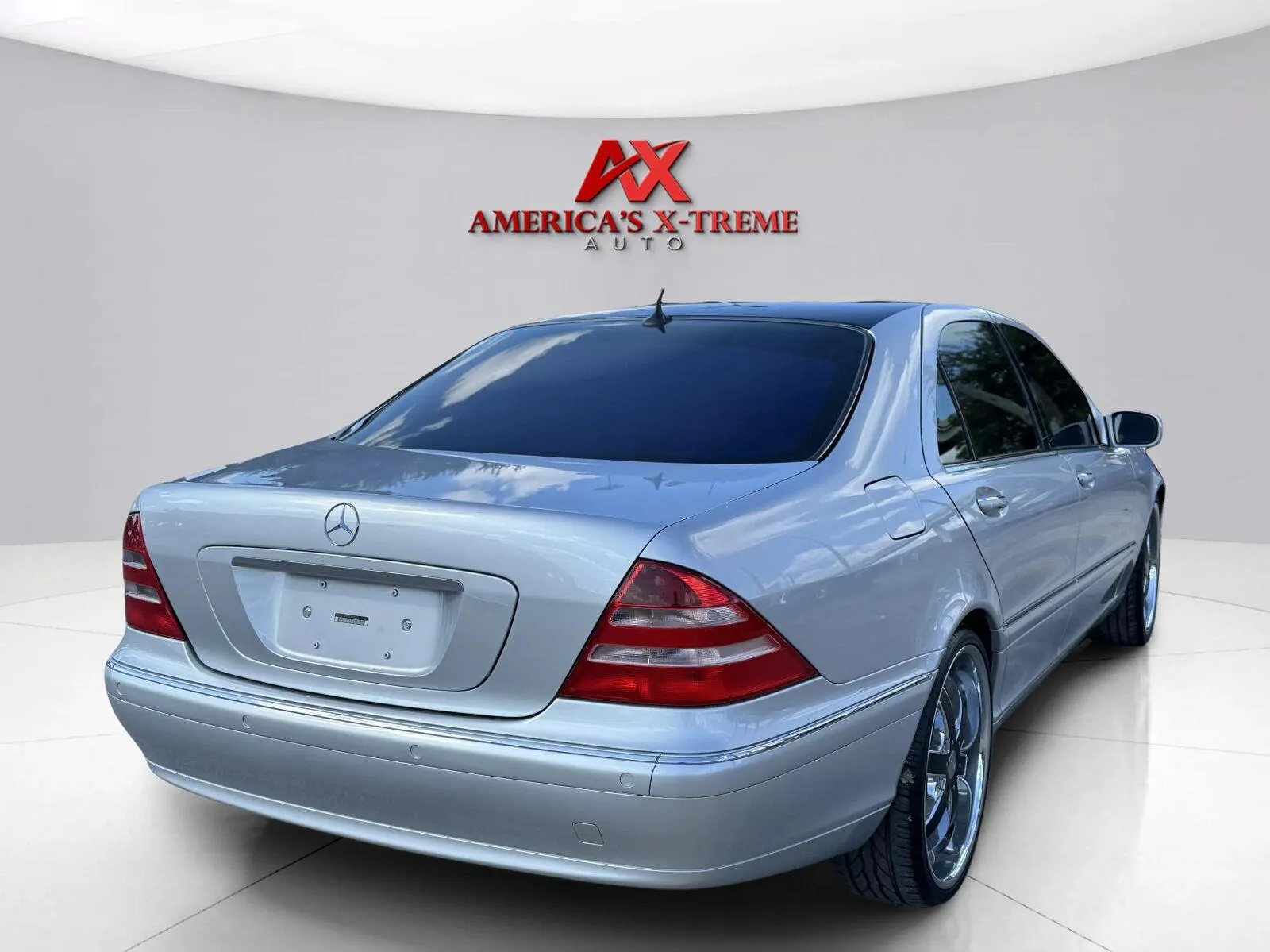 Mercedes-Benz S-Class photo 6