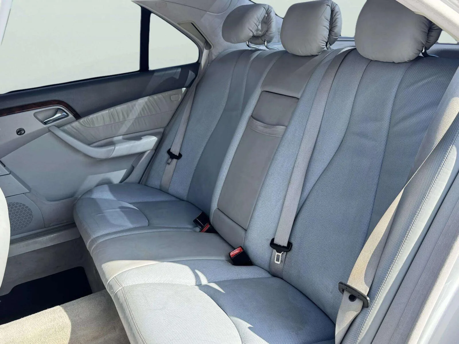 Mercedes-Benz S-Class photo 34