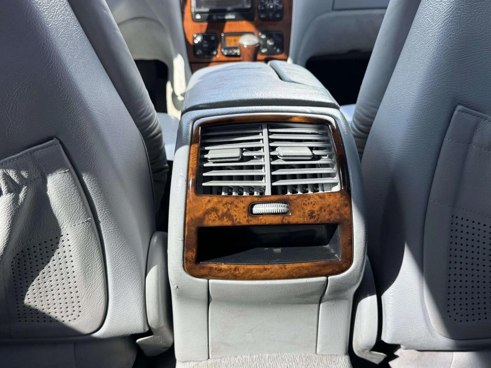 Mercedes-Benz S-Class photo 37