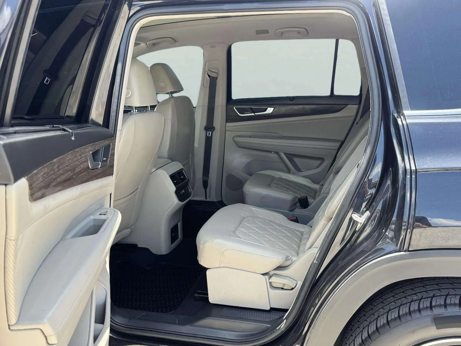 Volkswagen Atlas photo 36