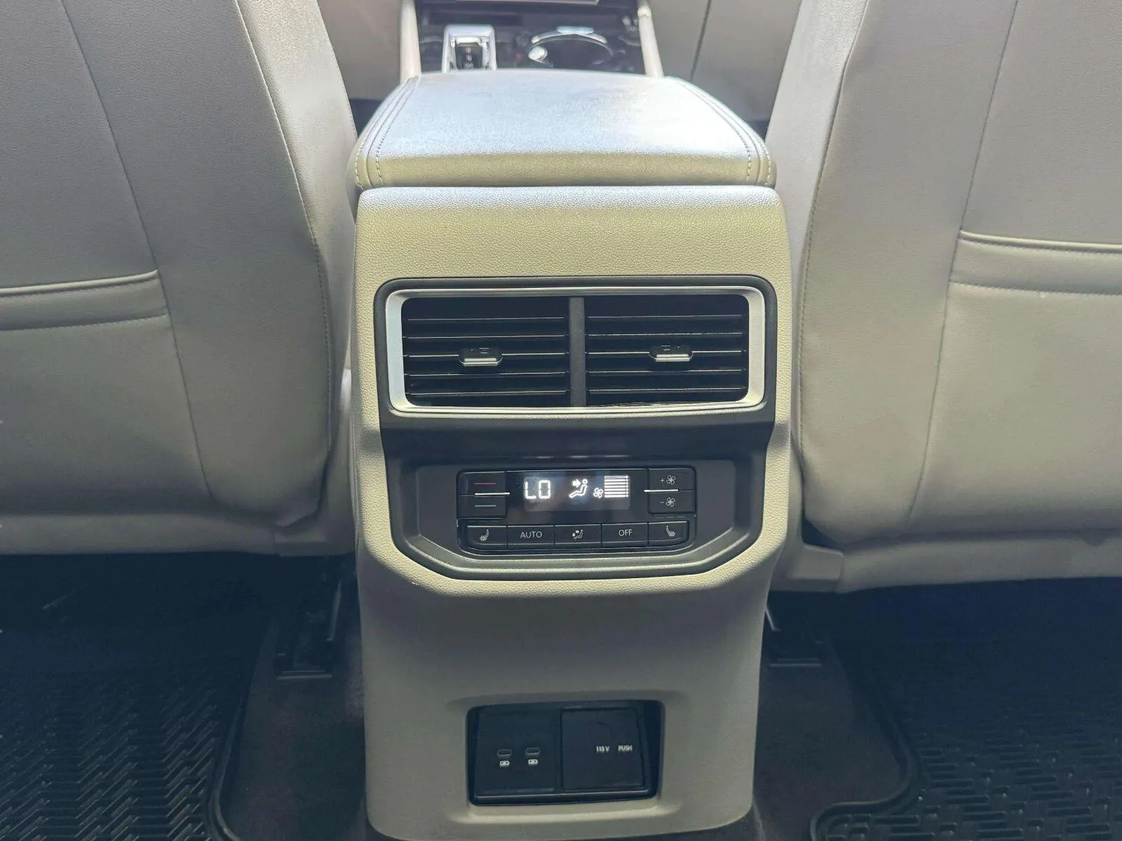 Volkswagen Atlas photo 43