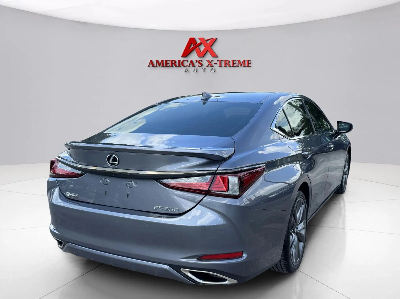 Lexus ES photo 6