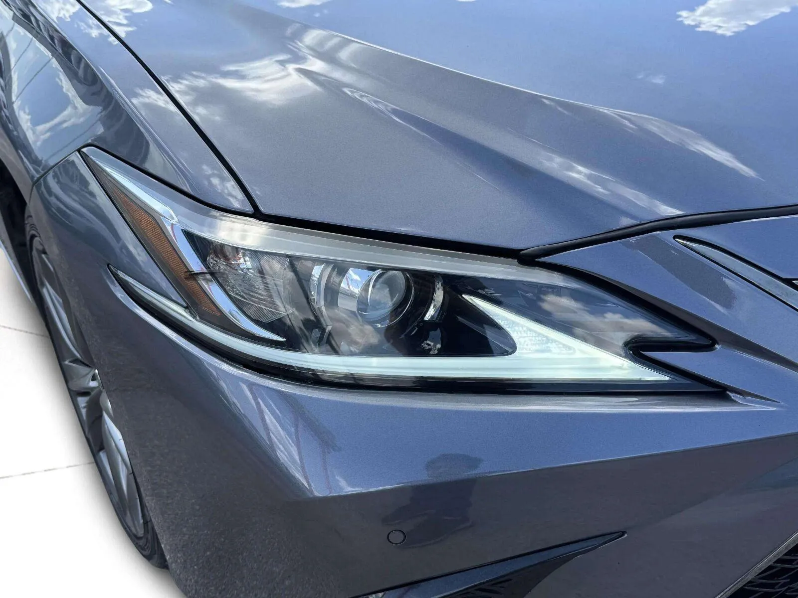 Lexus ES photo 11