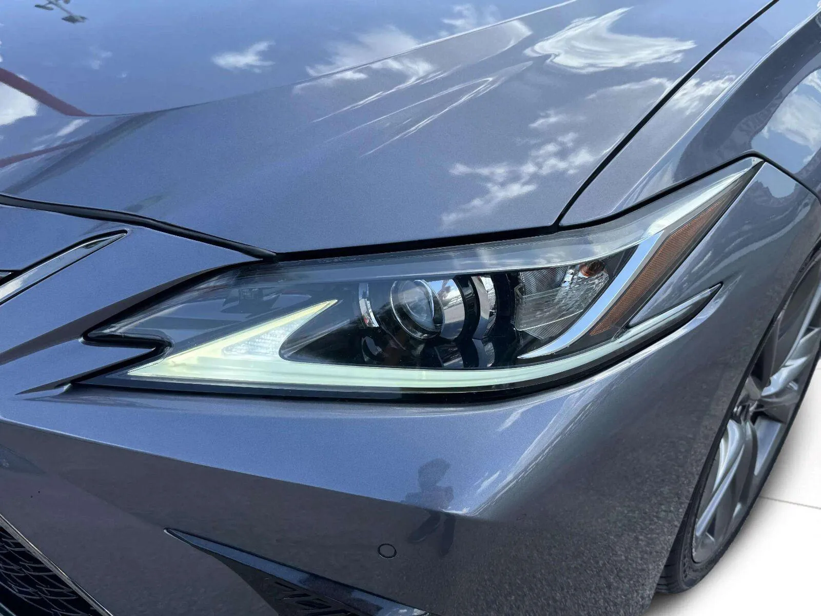 Lexus ES photo 12