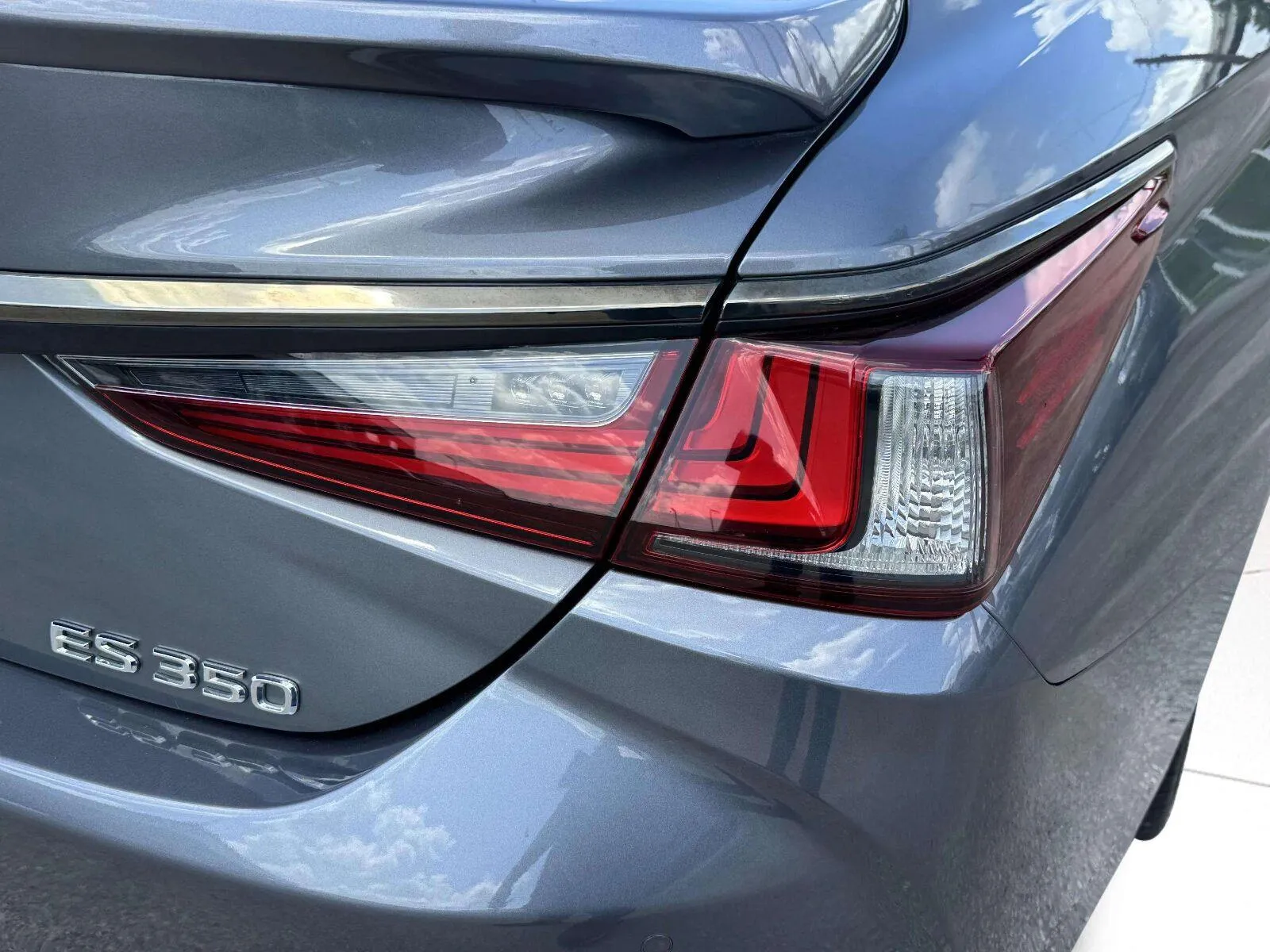 Lexus ES photo 15
