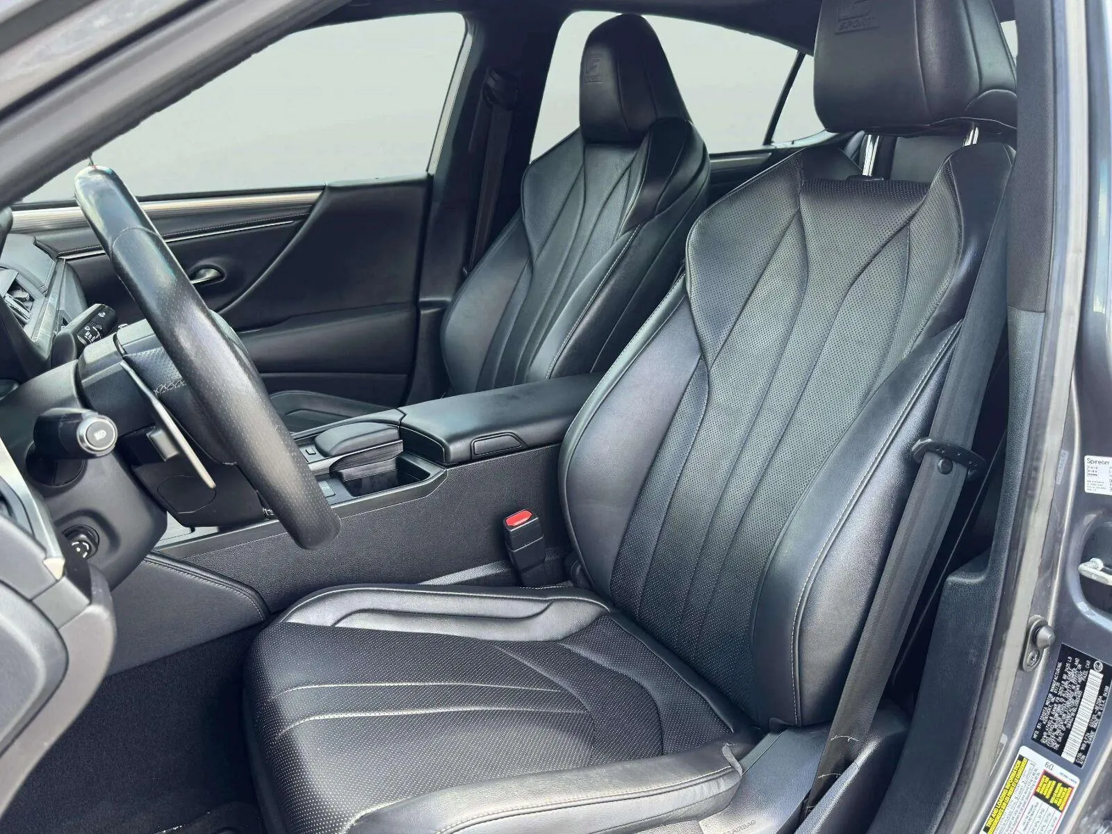 Lexus ES photo 20