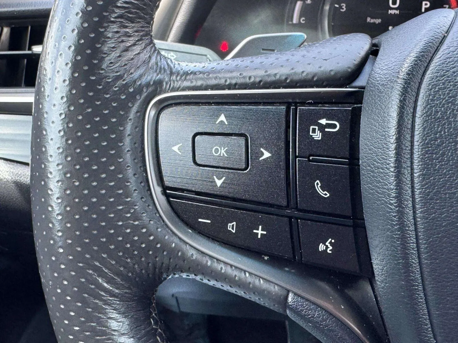 Lexus ES photo 29