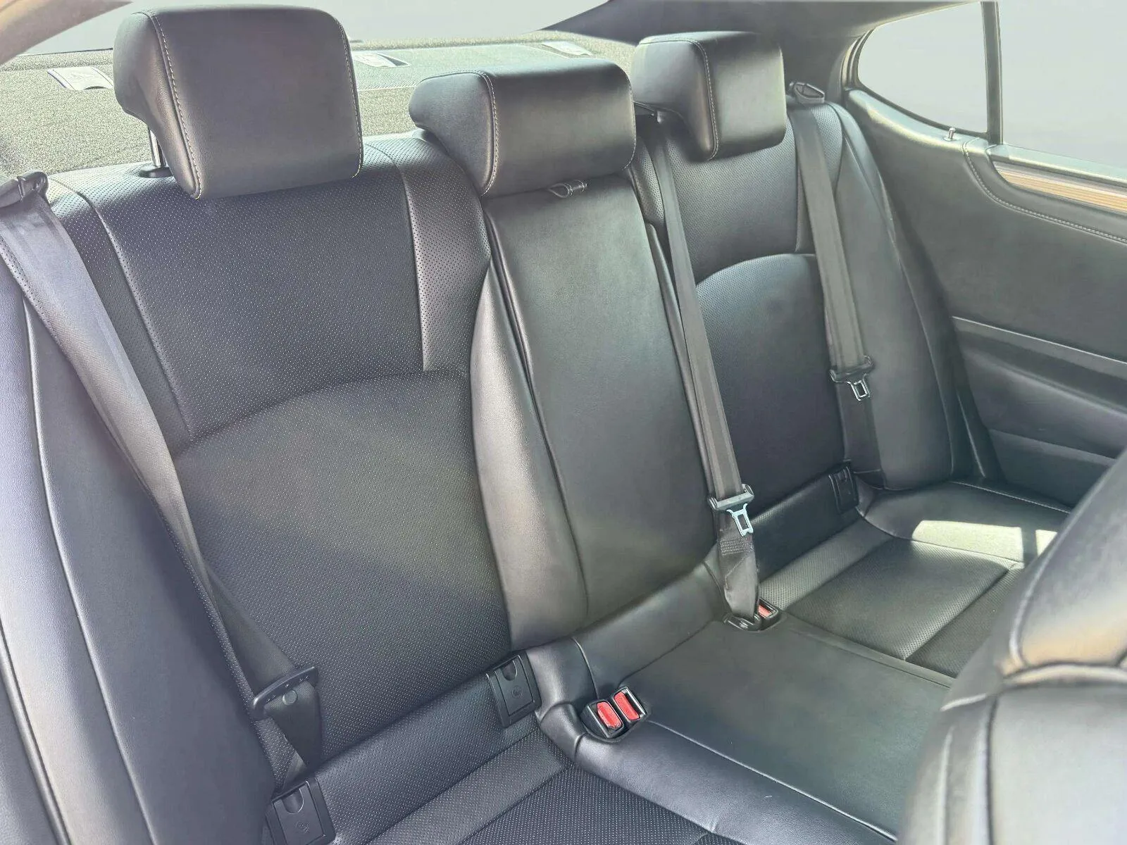 Lexus ES photo 48