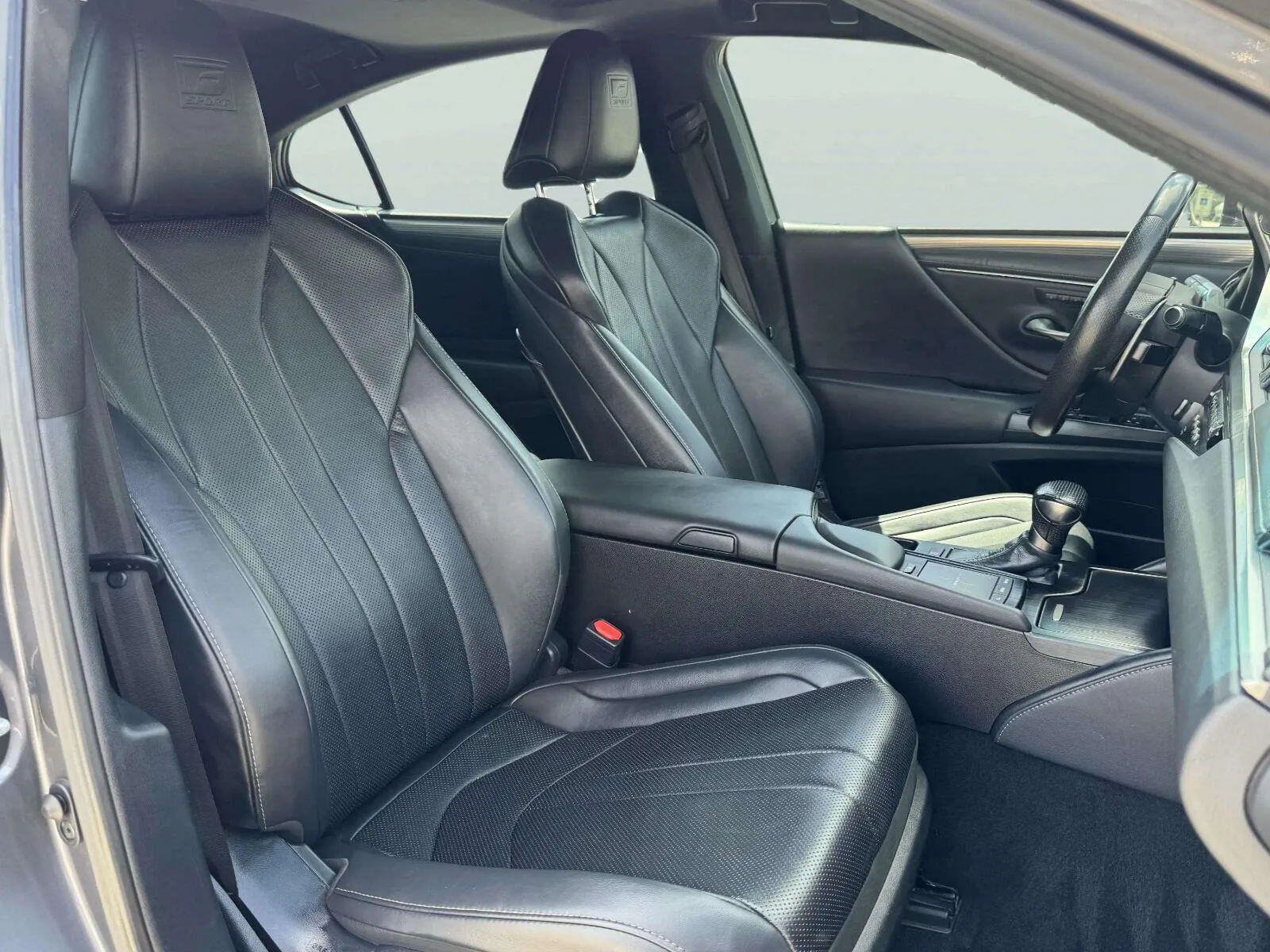 Lexus ES photo 58
