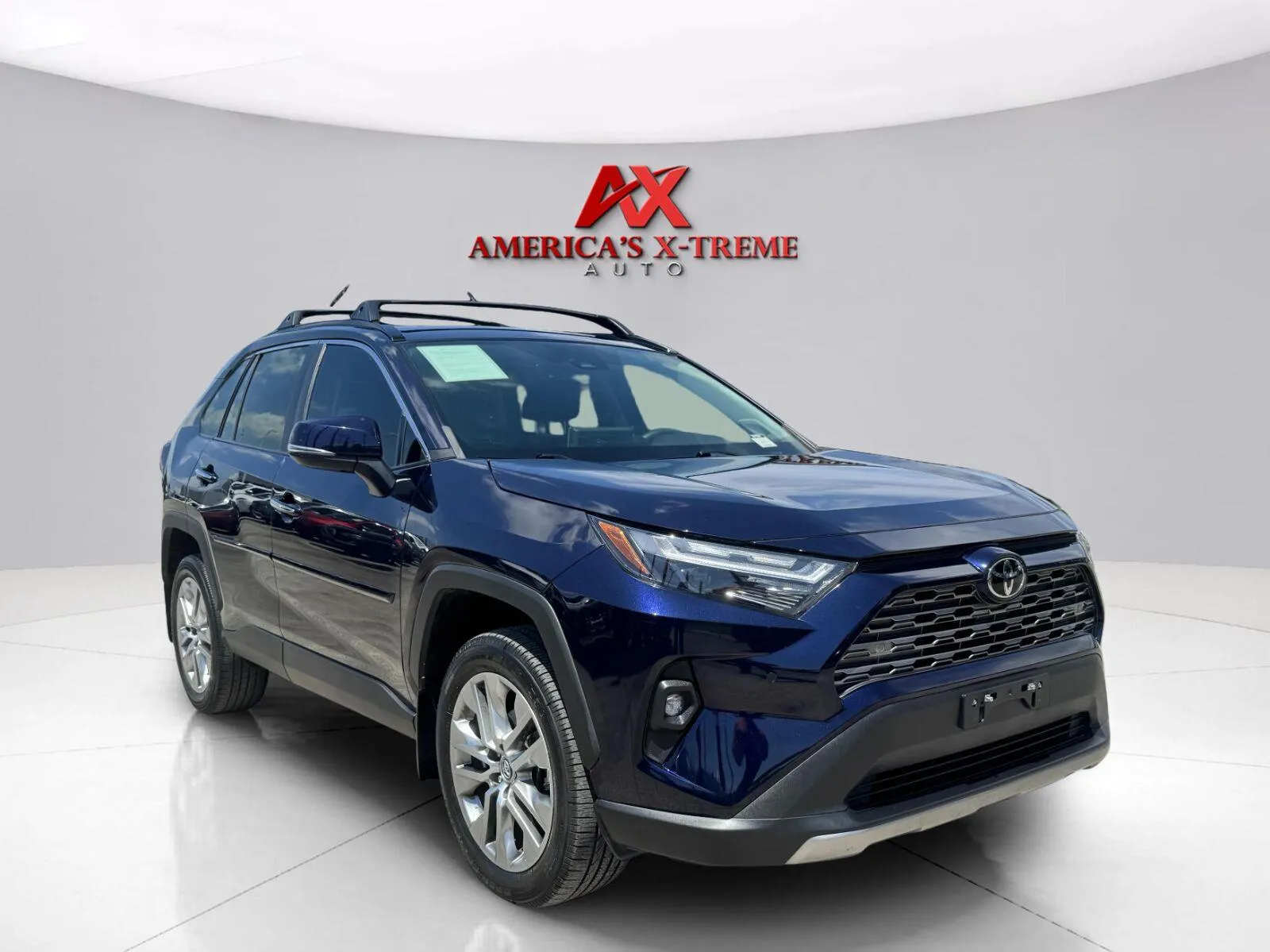 Toyota RAV4 photo 8