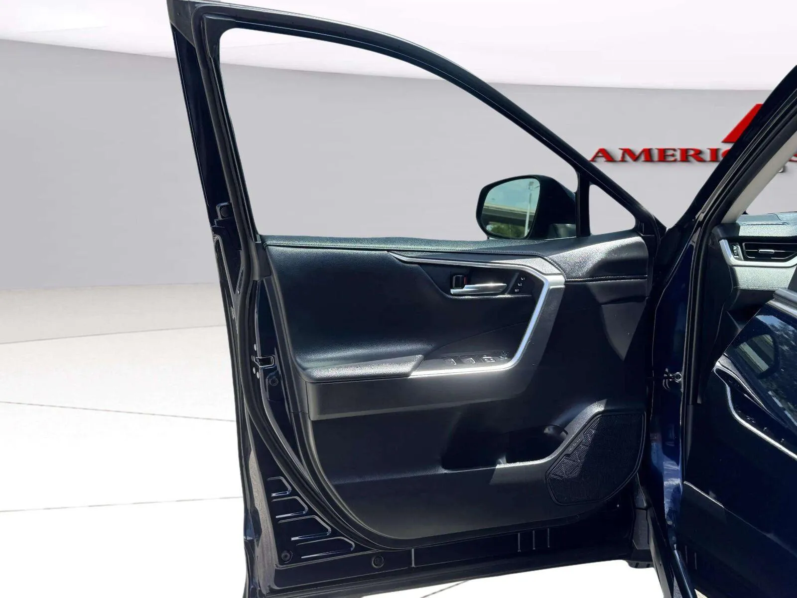 Toyota RAV4 photo 18