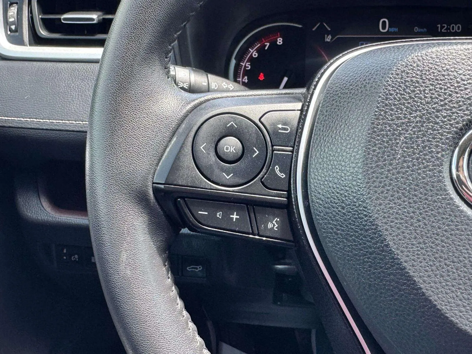 Toyota RAV4 photo 29