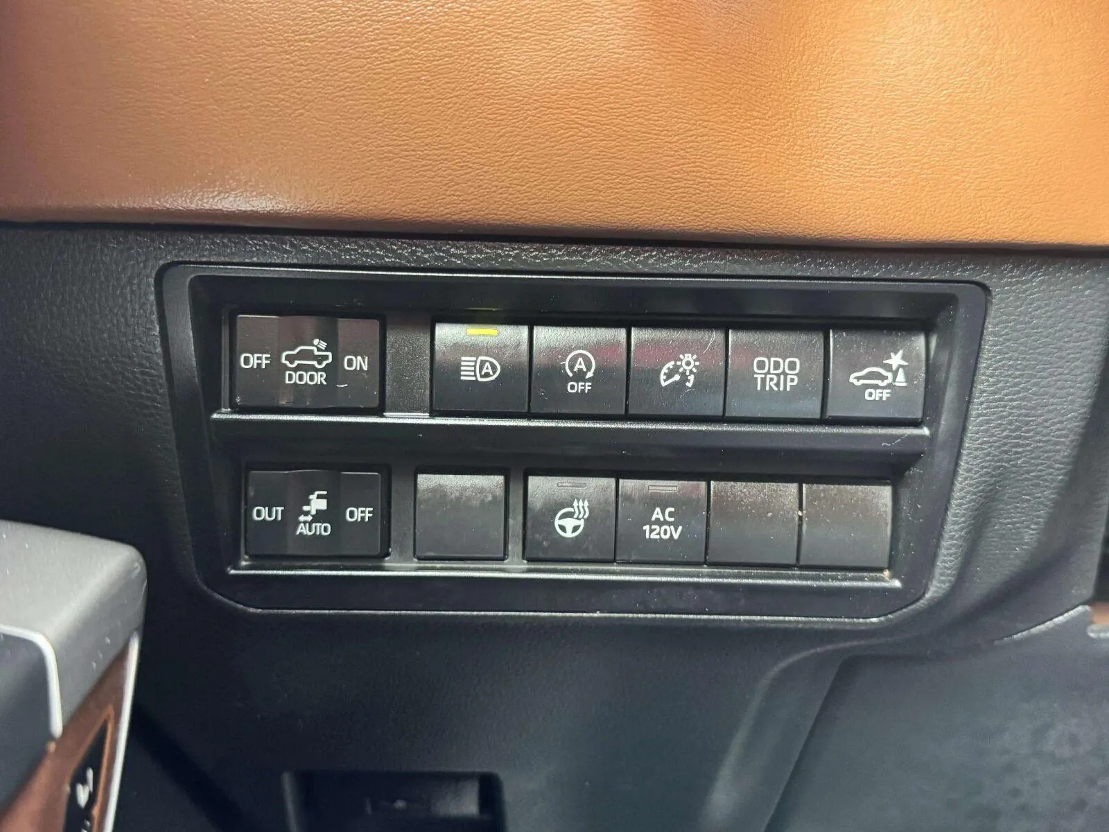 Toyota Tundra photo 24