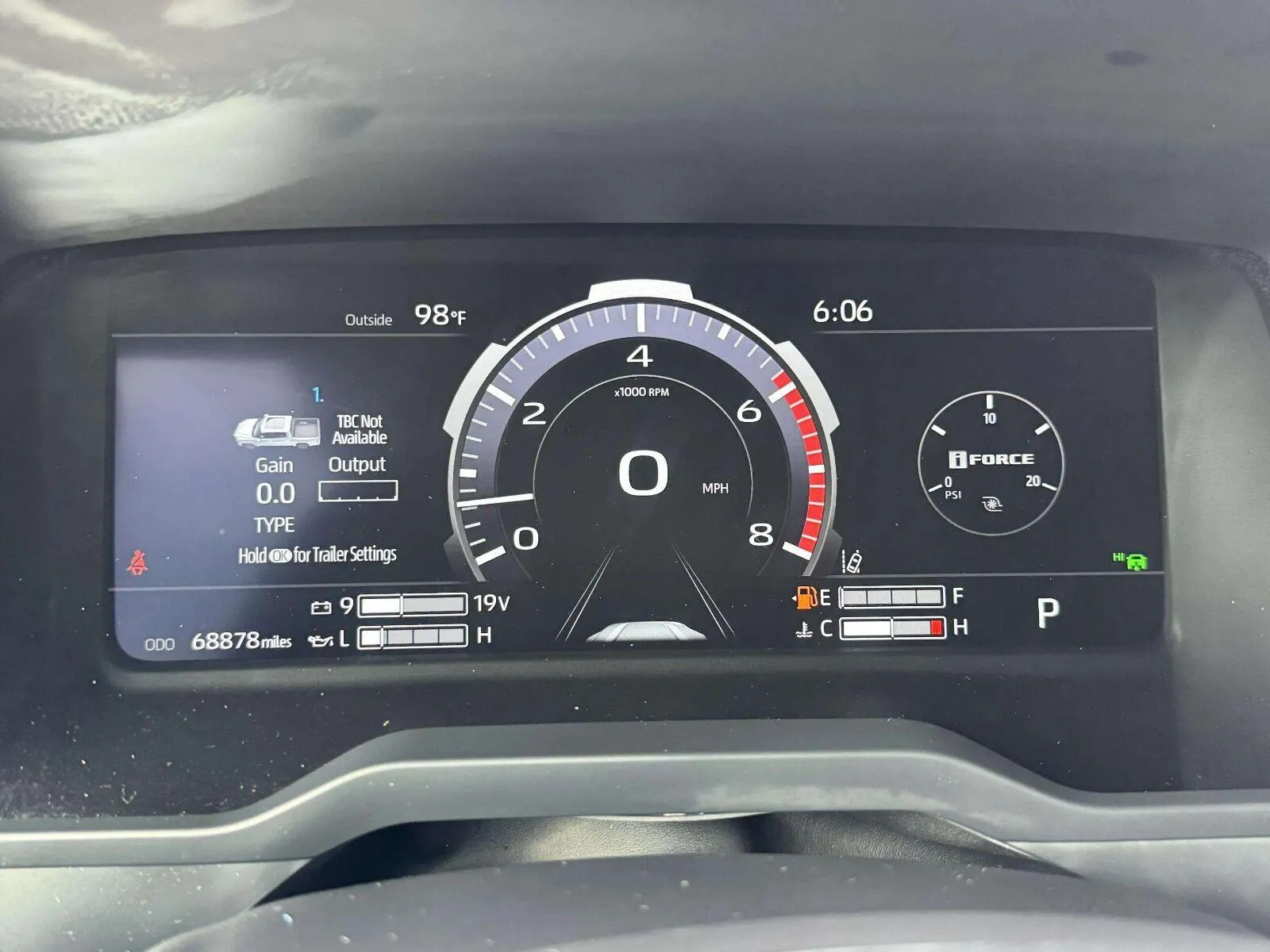 Toyota Tundra photo 25