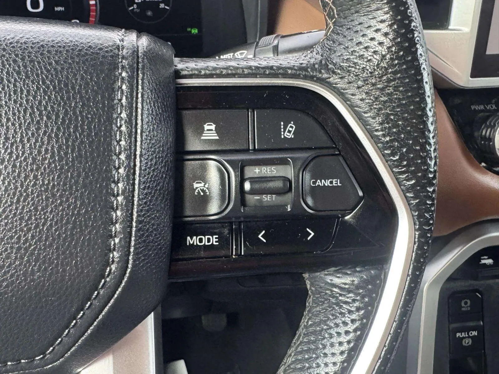 Toyota Tundra photo 30
