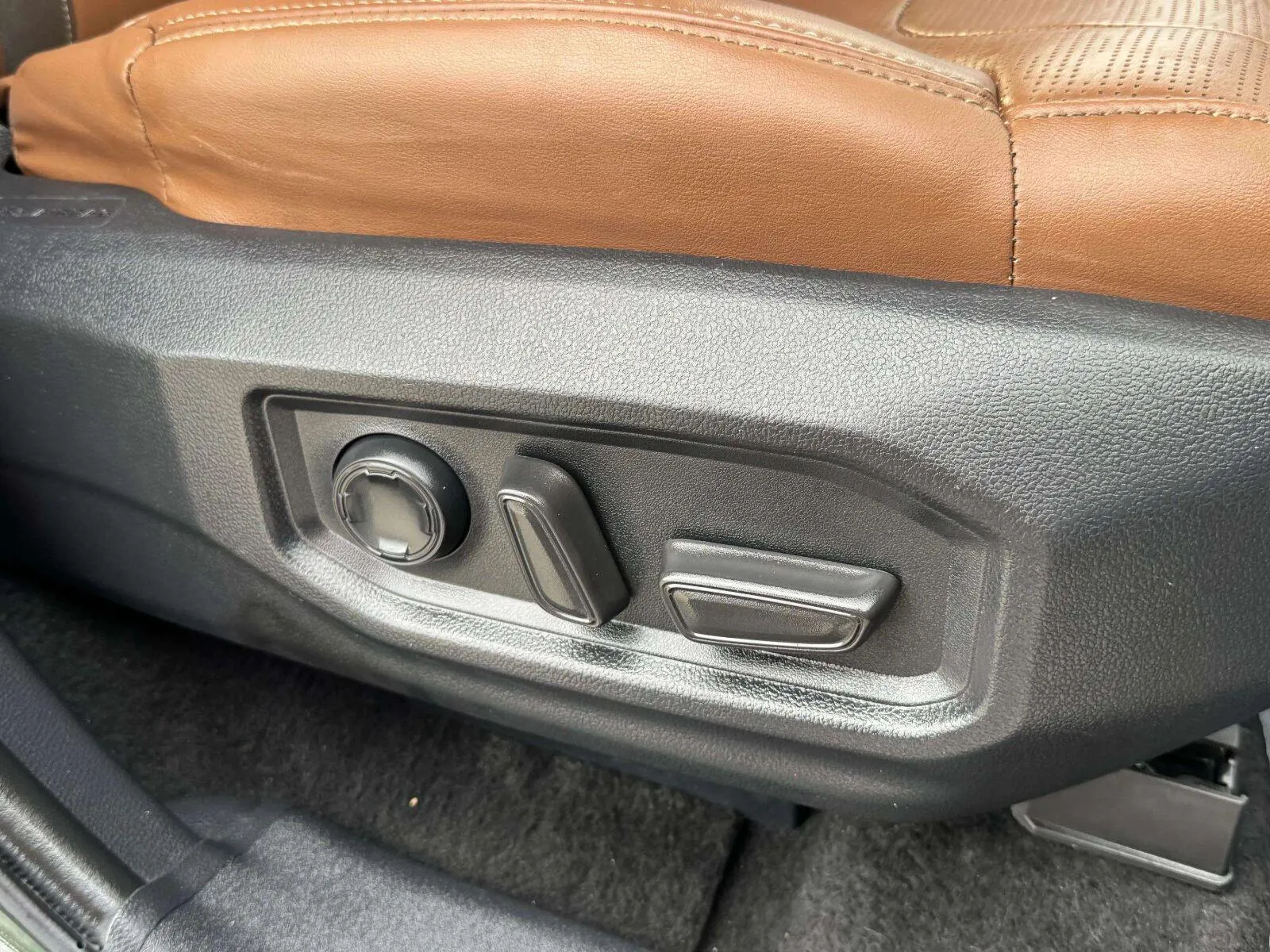 Toyota Tundra photo 58