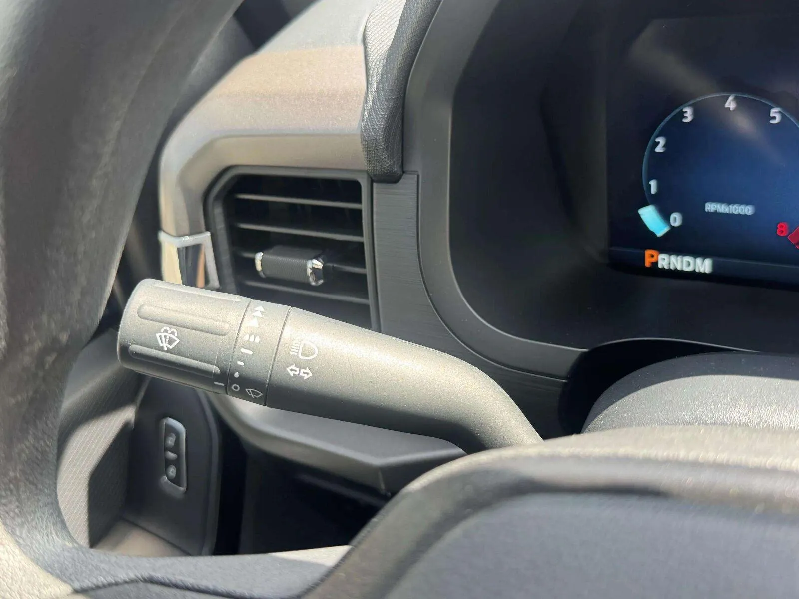 Ford F-150 photo 27