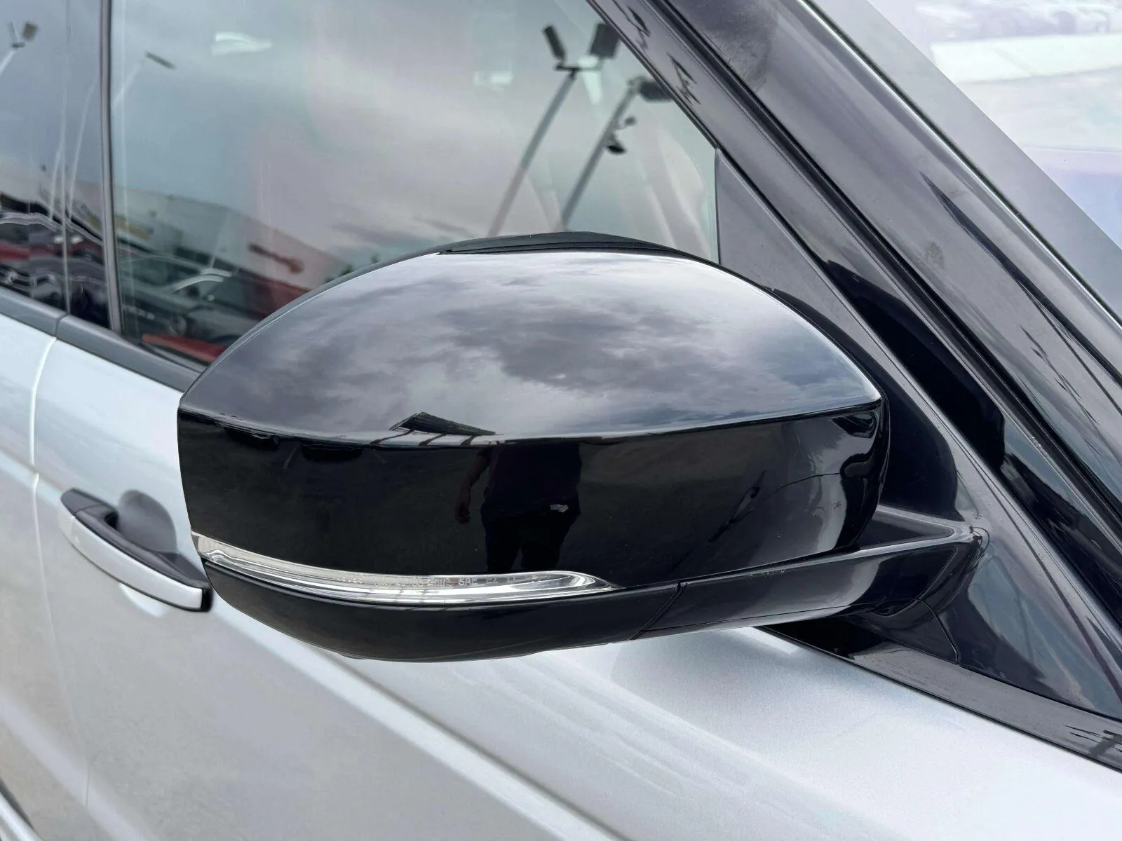 Land Rover Range Rover Sport photo 10