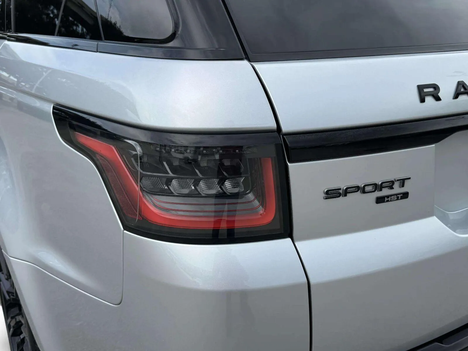 Land Rover Range Rover Sport photo 14