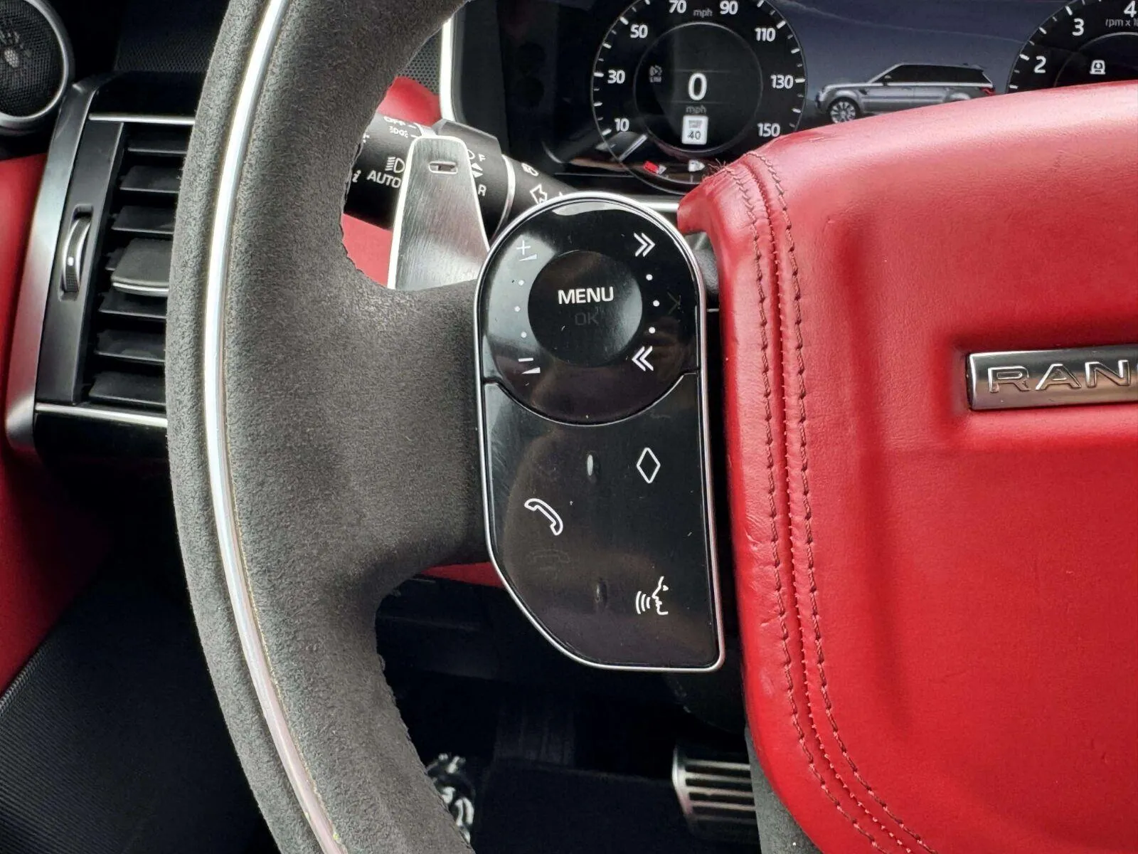 Land Rover Range Rover Sport photo 28