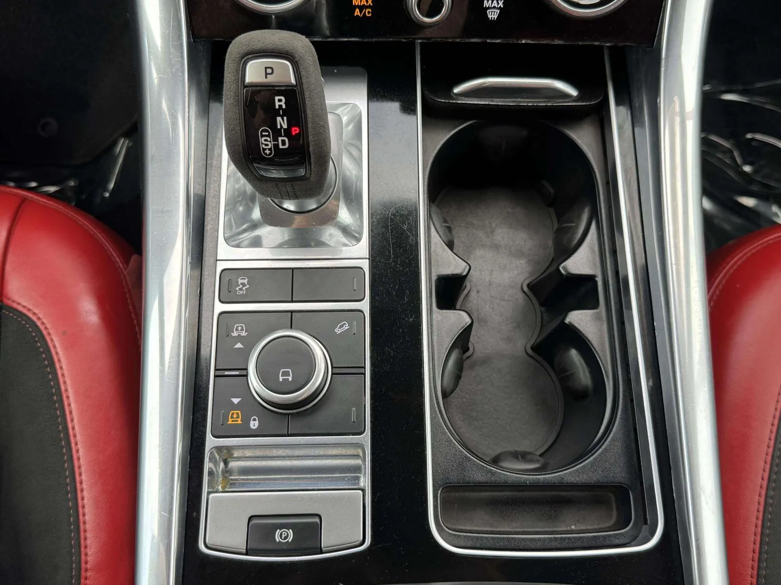 Land Rover Range Rover Sport photo 36