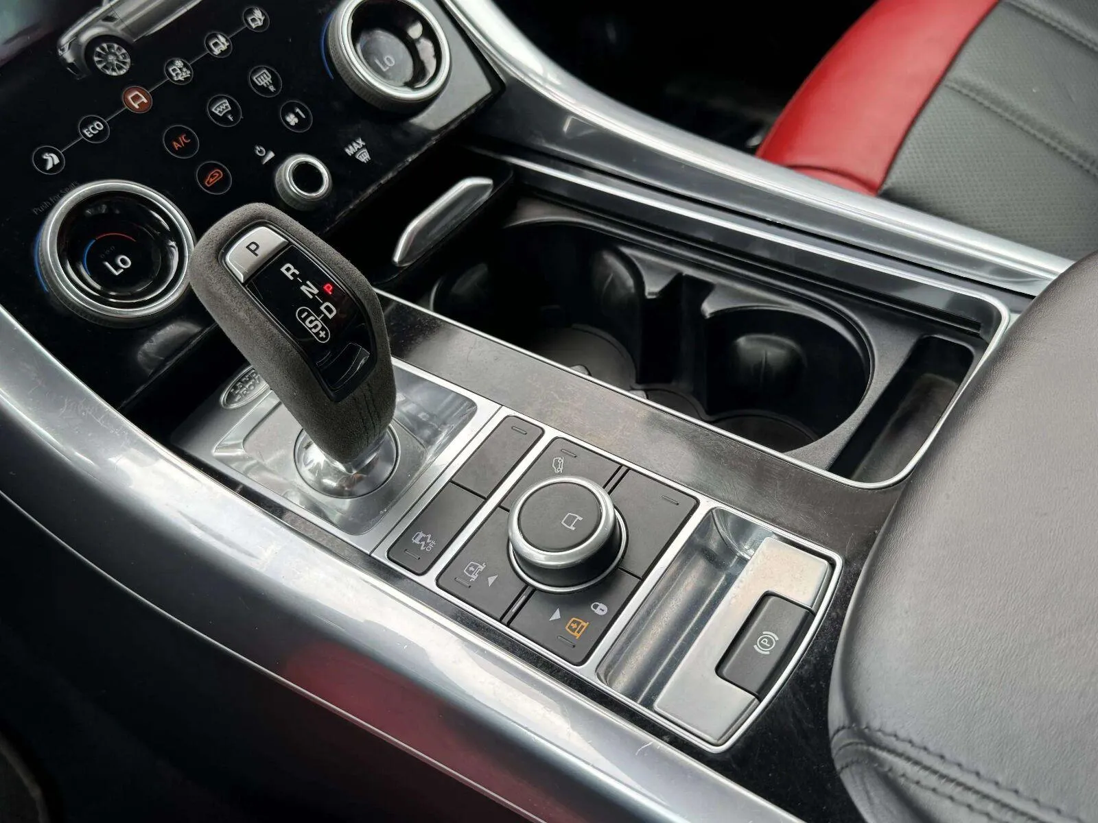 Land Rover Range Rover Sport photo 37