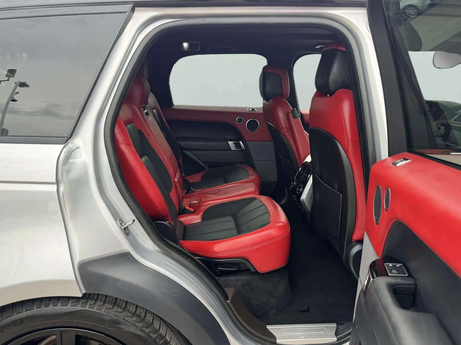 Land Rover Range Rover Sport photo 44