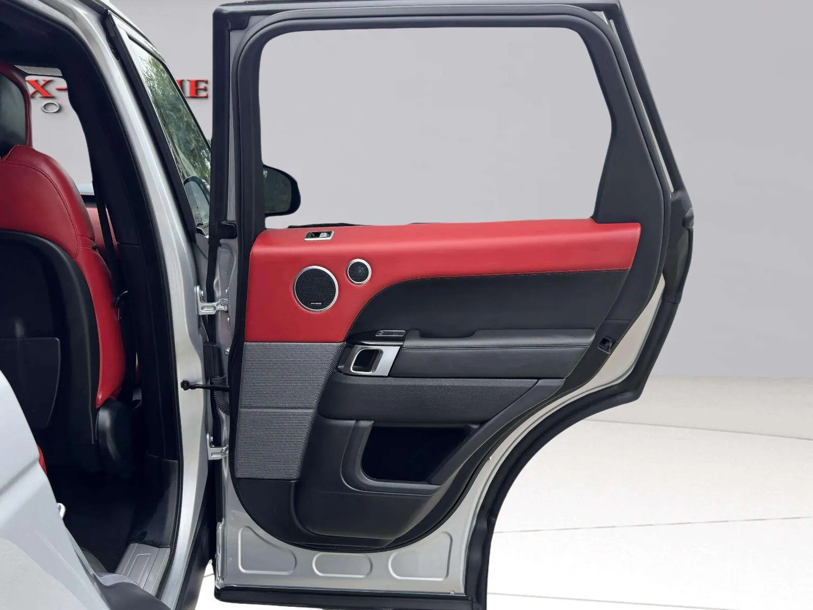 Land Rover Range Rover Sport photo 45