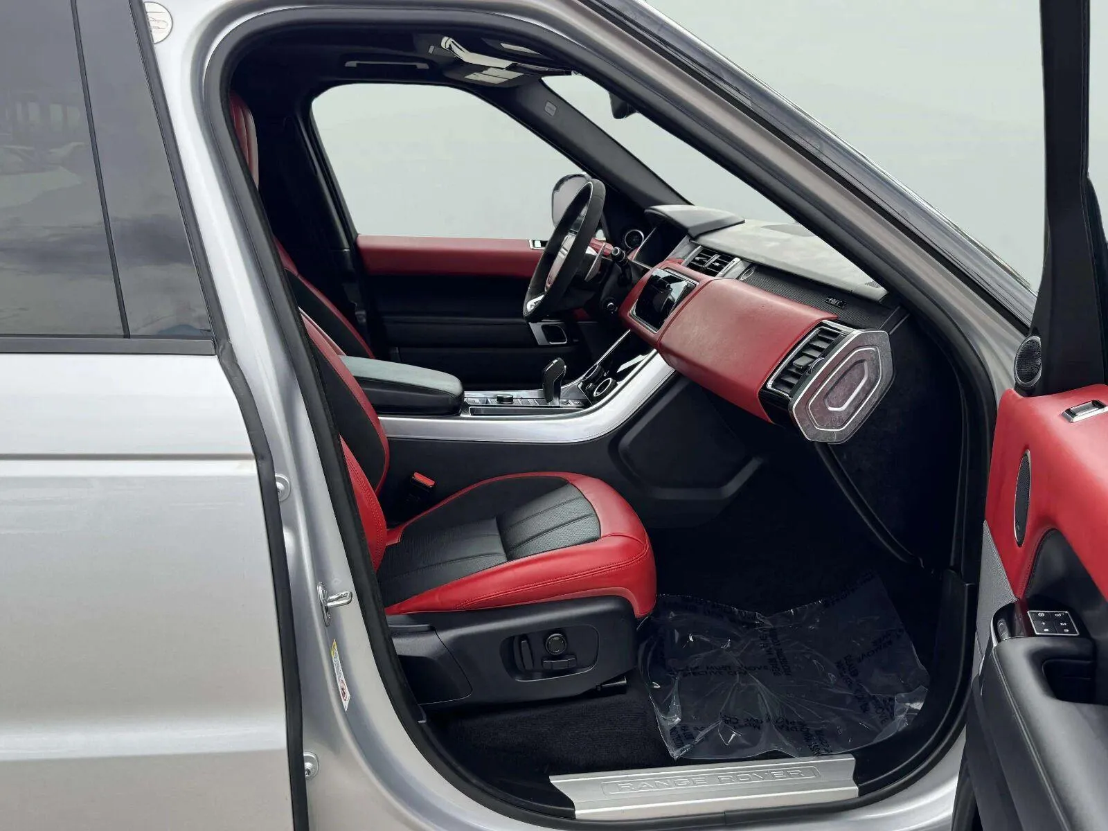 Land Rover Range Rover Sport photo 54