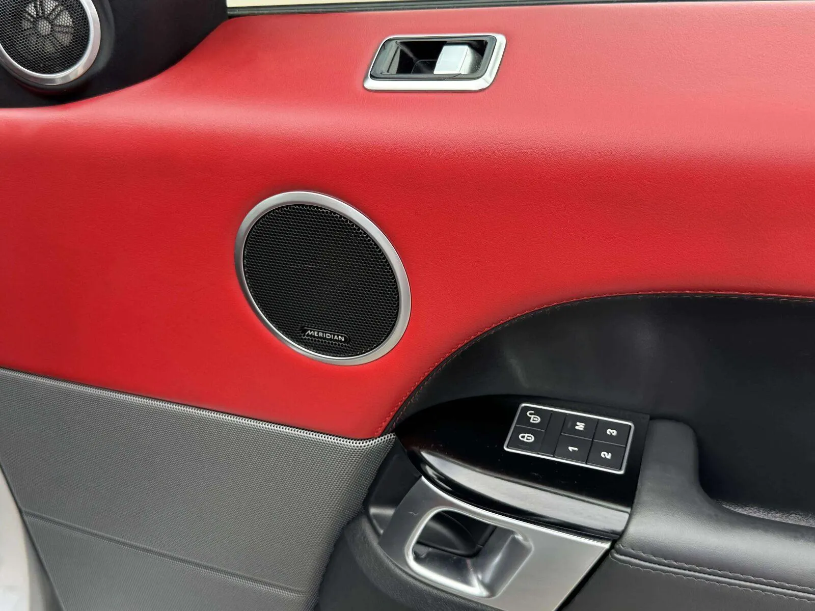 Land Rover Range Rover Sport photo 57