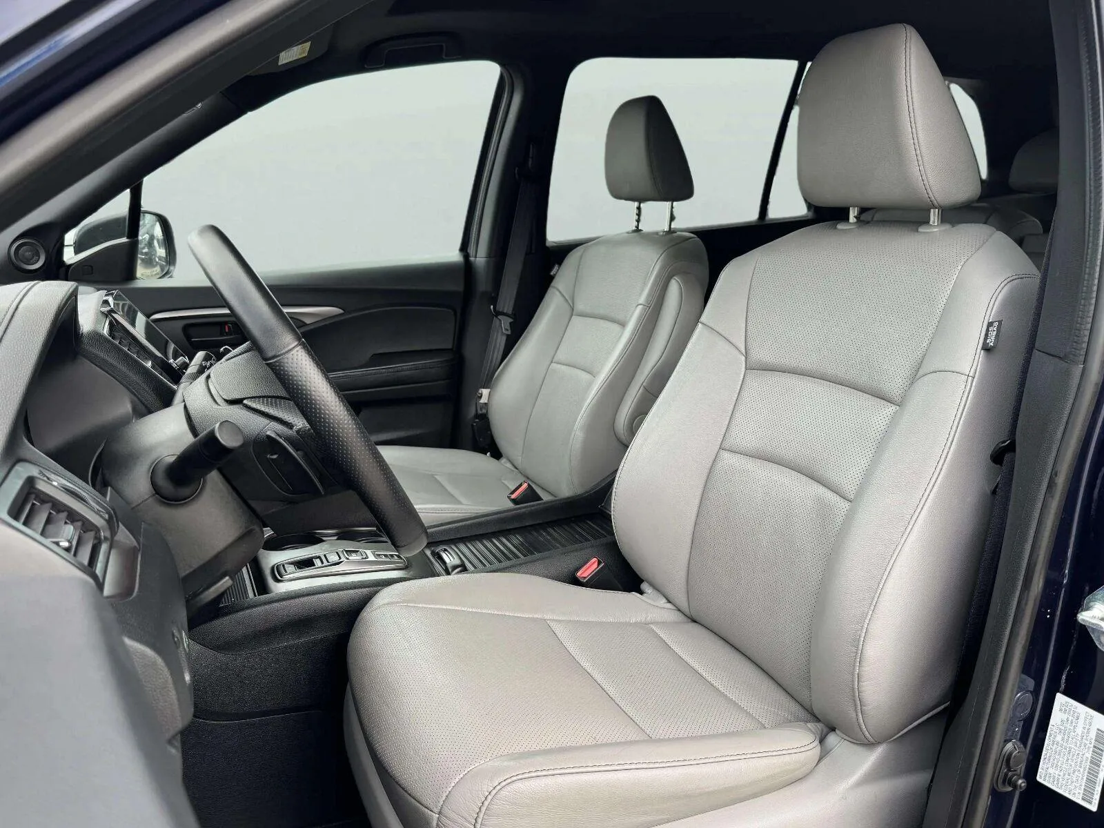 Honda Passport photo 20