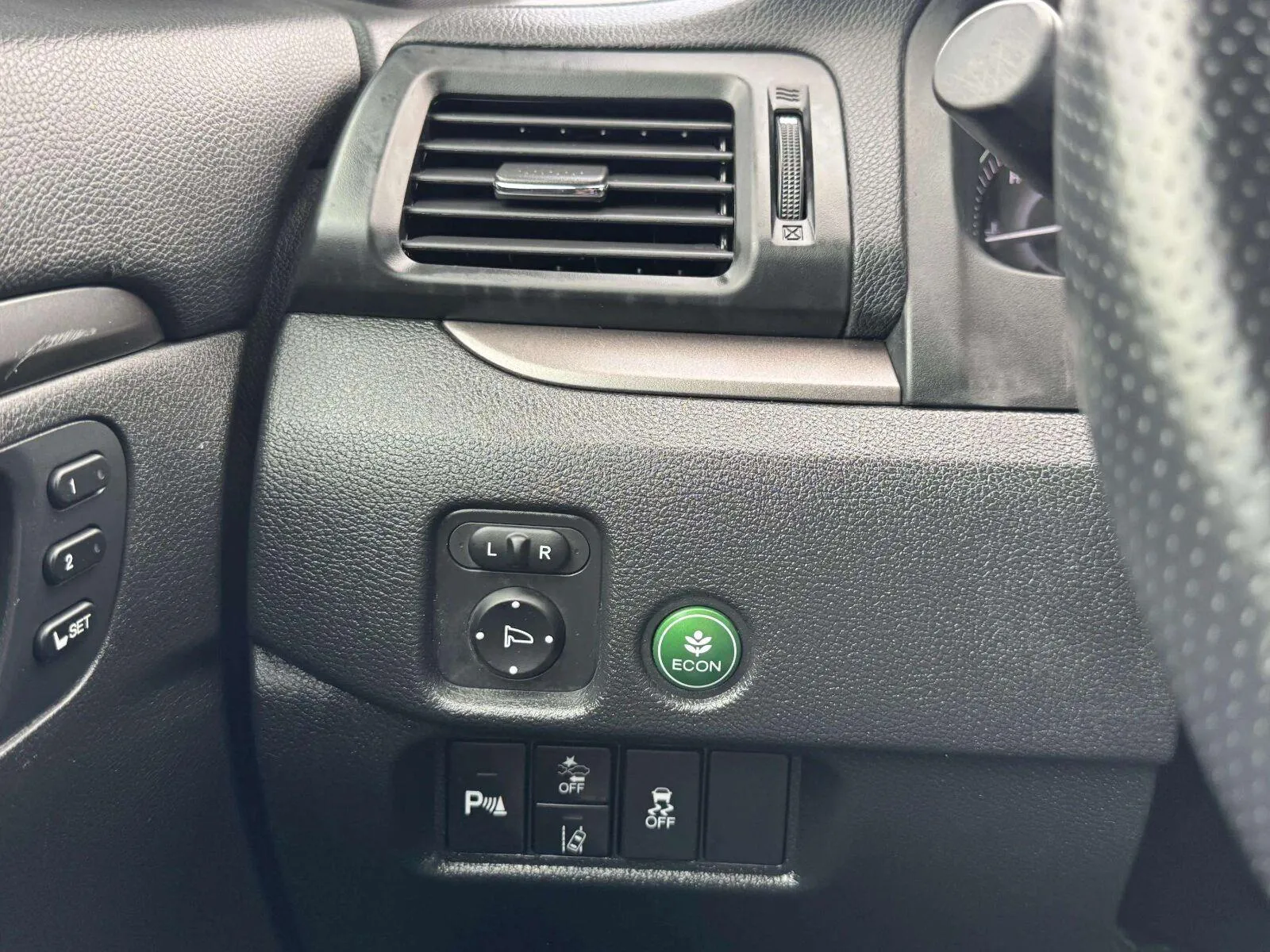 Honda Passport photo 23