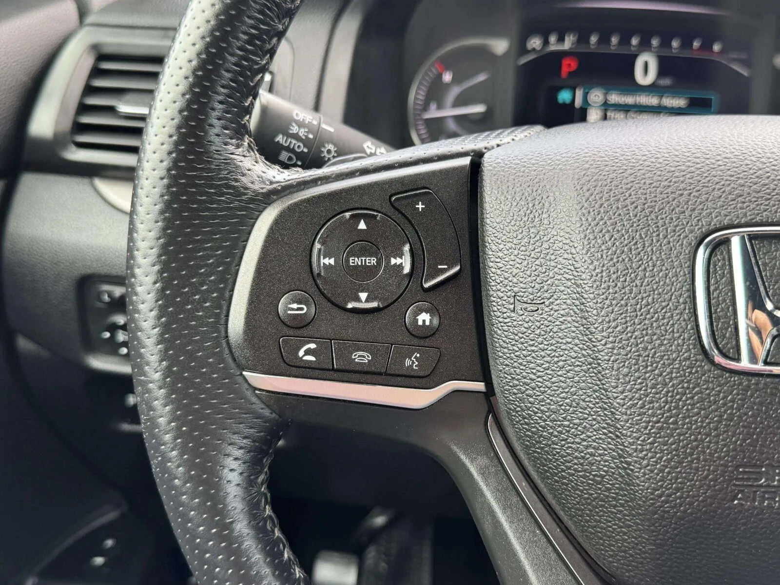 Honda Passport photo 27