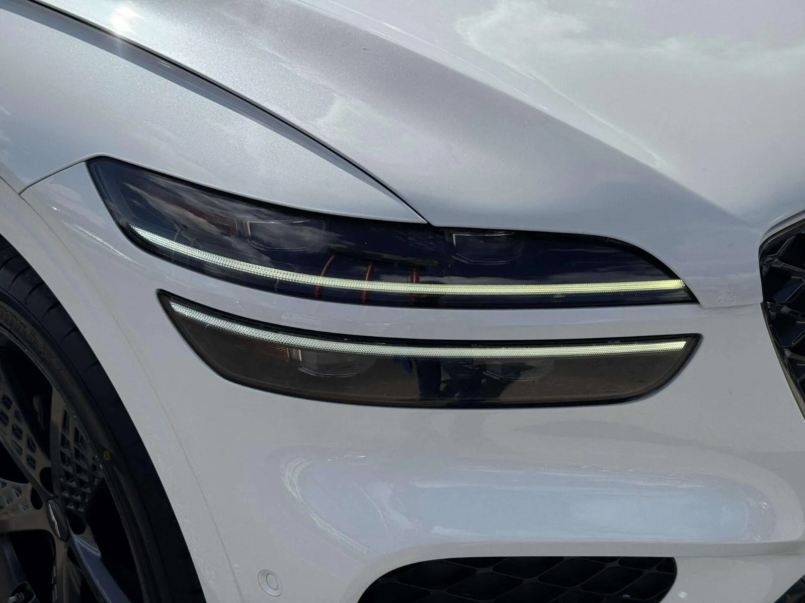 Genesis GV70 photo 11