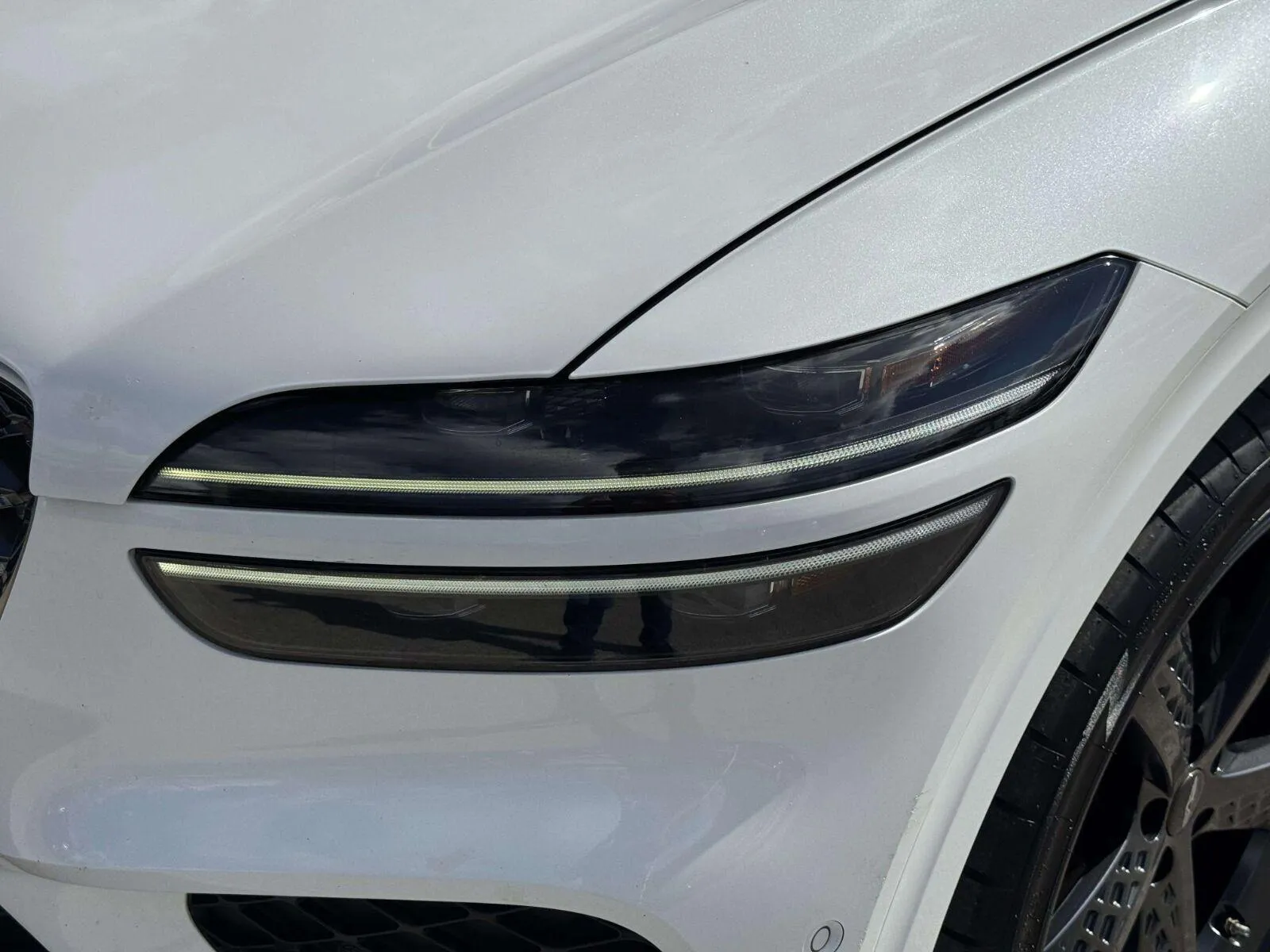 Genesis GV70 photo 12