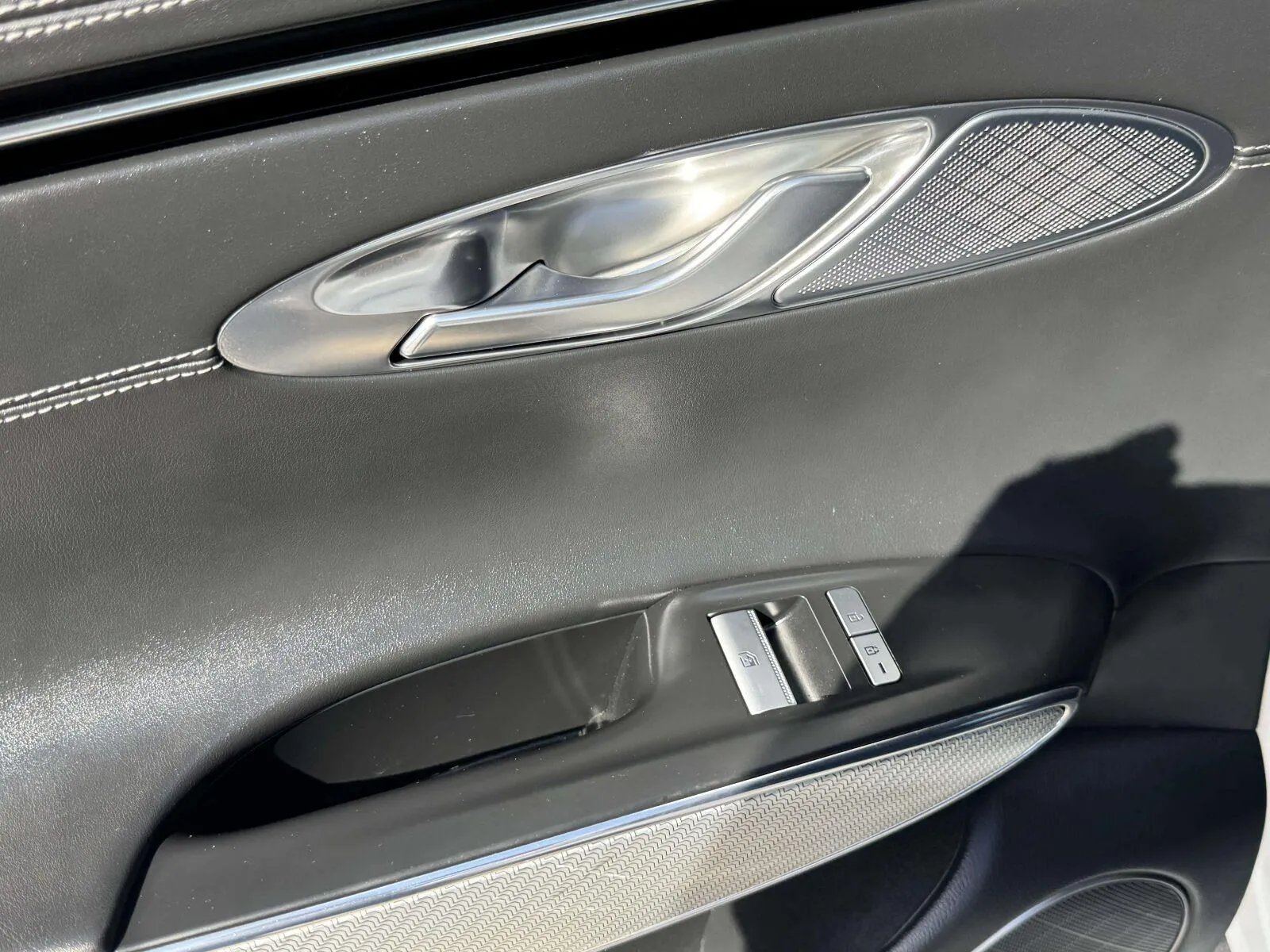 Genesis GV70 photo 41