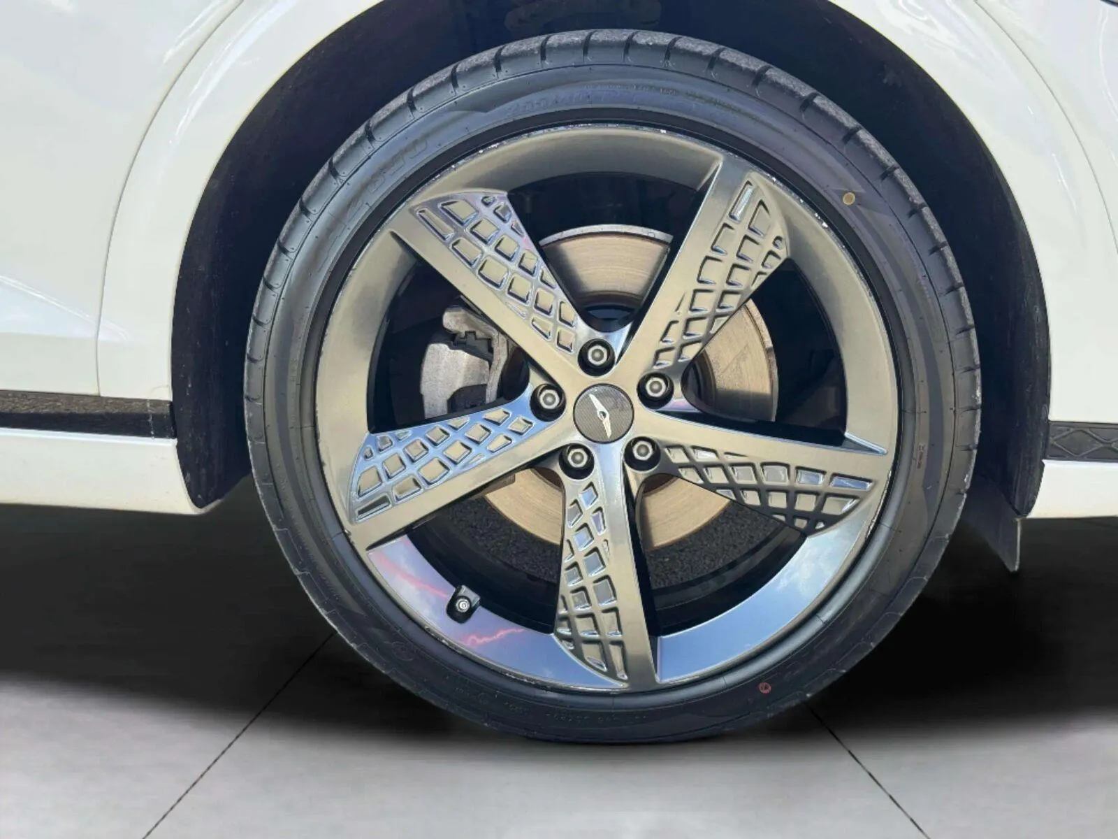 Genesis GV70 photo 68