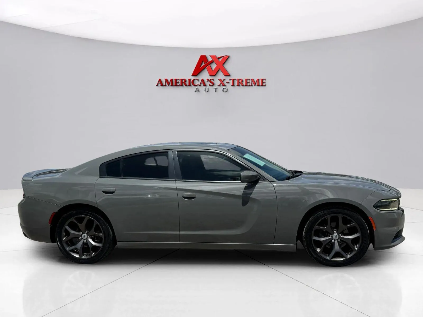 Dodge Charger photo 7