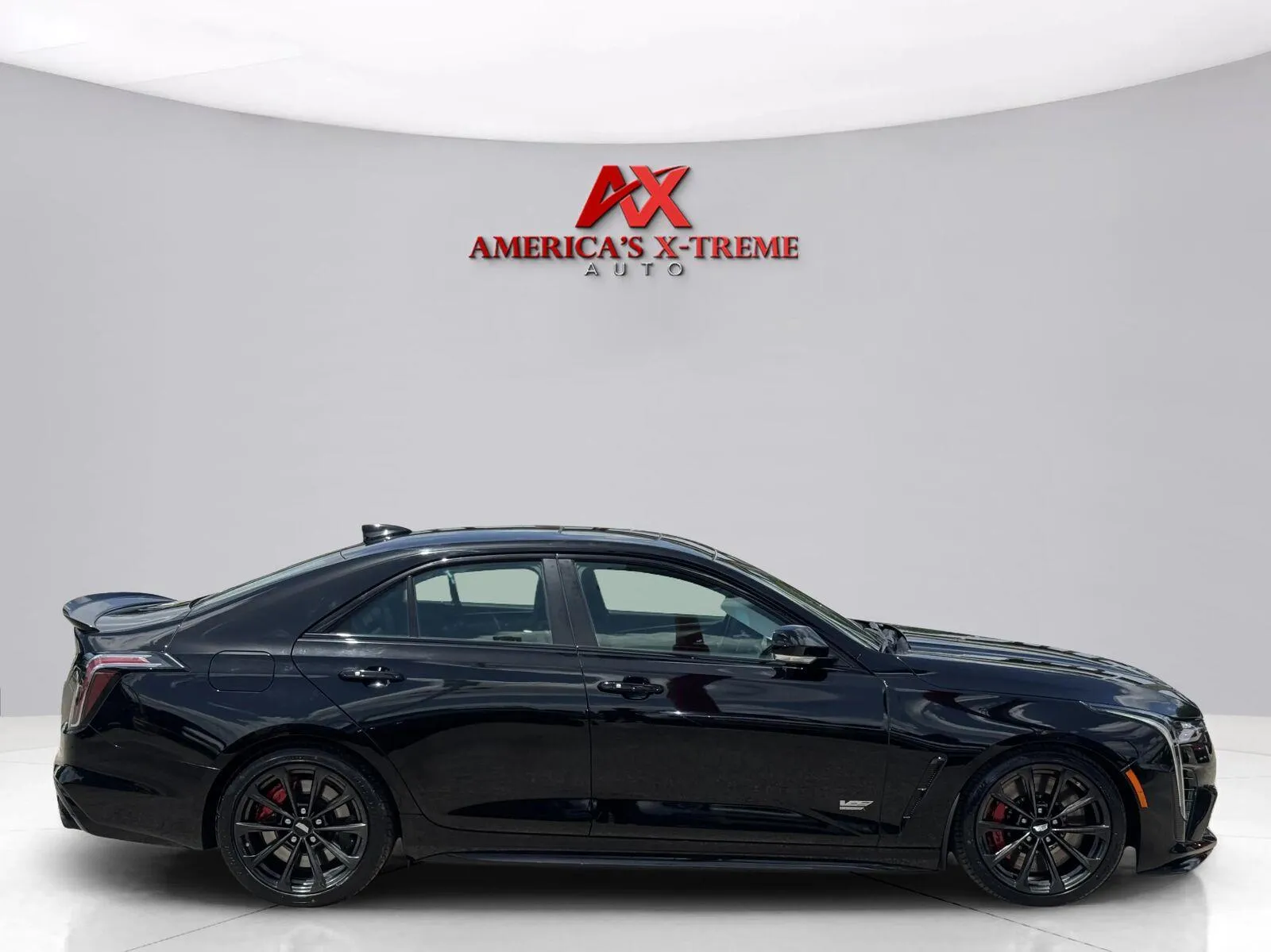 Cadillac CT4-V photo 7