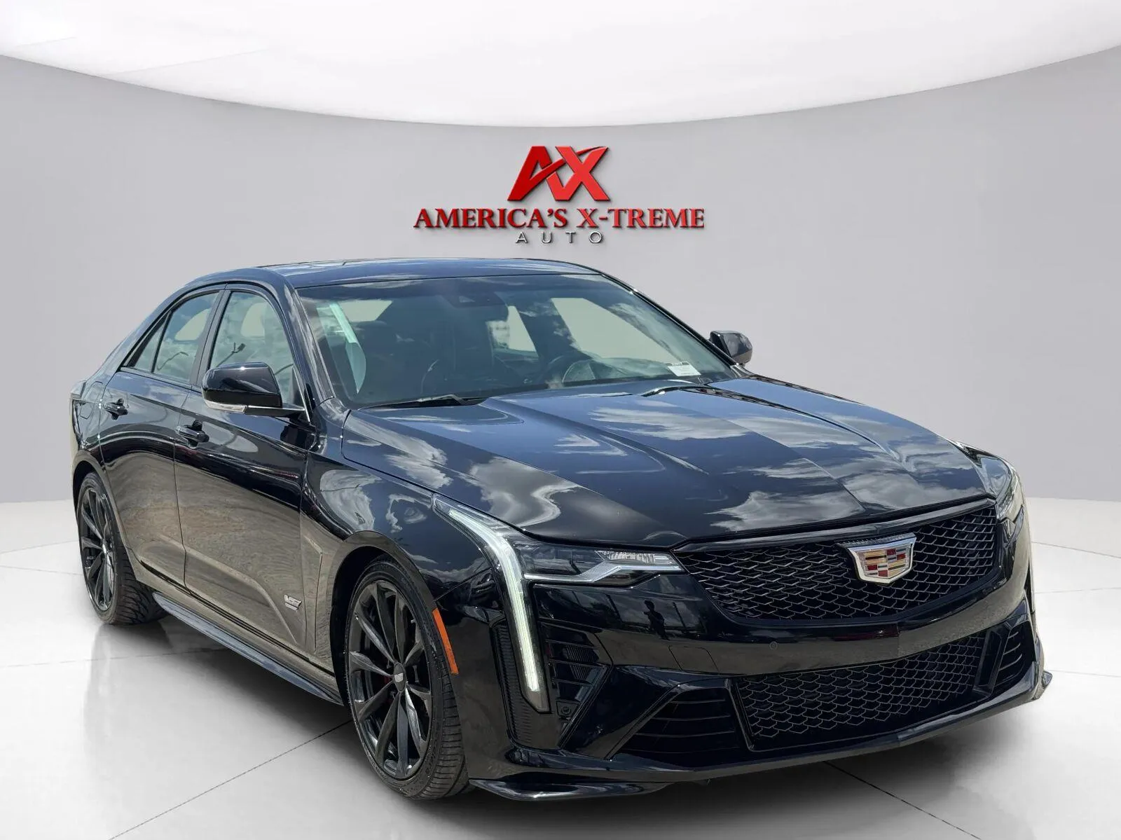 Cadillac CT4-V photo 8
