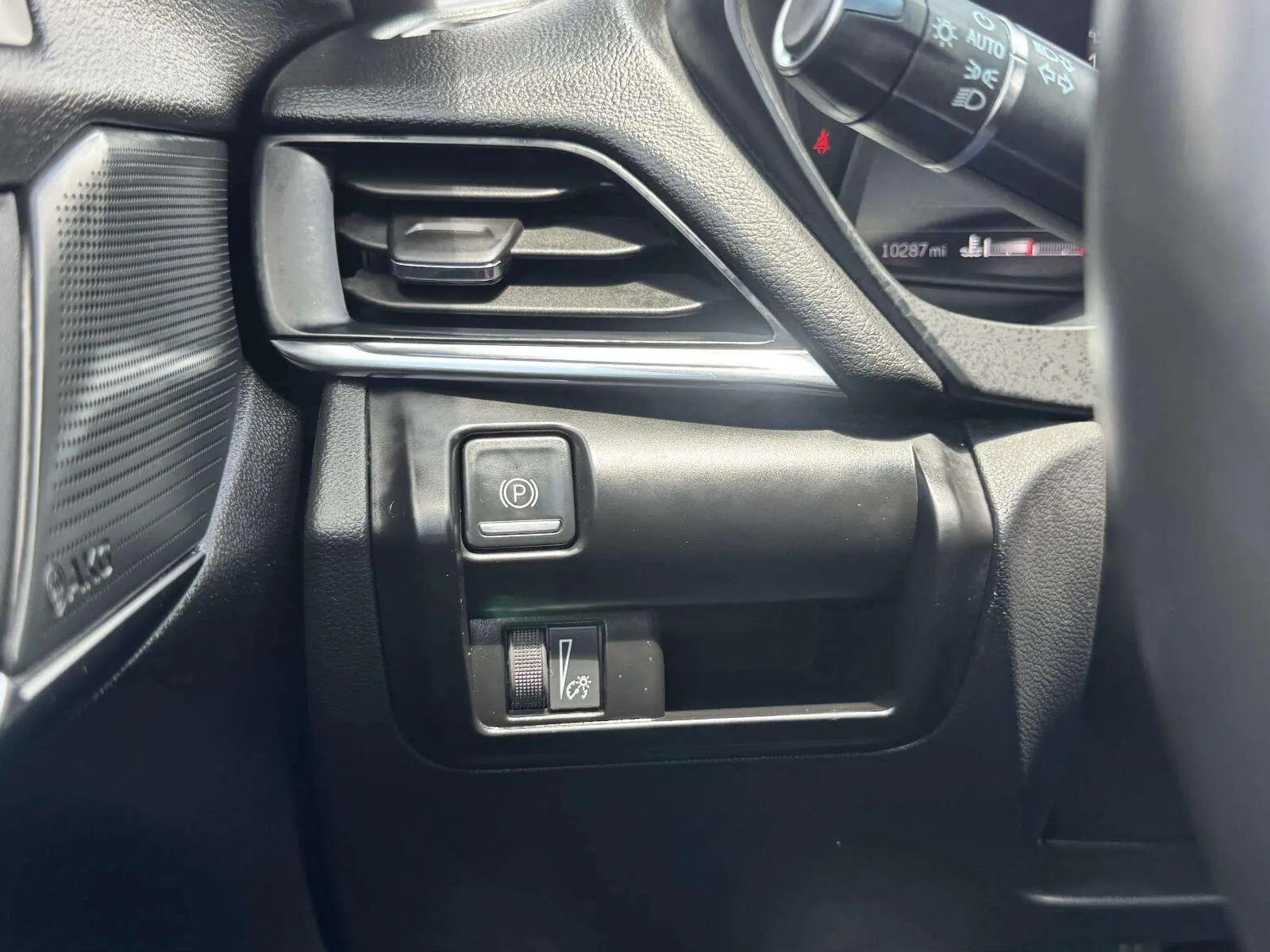 Cadillac CT4-V photo 22