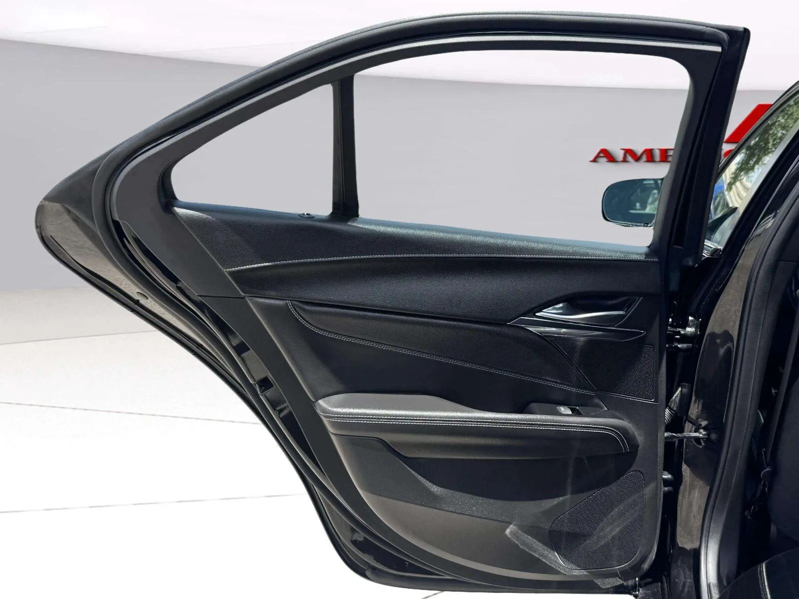 Cadillac CT4-V photo 35