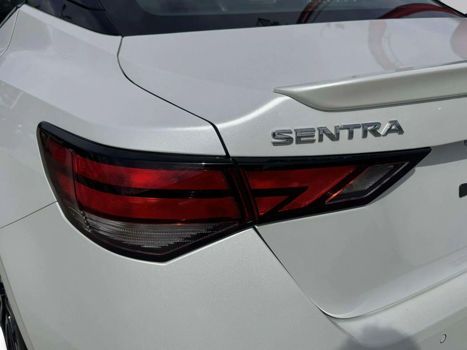 Nissan Sentra photo 14