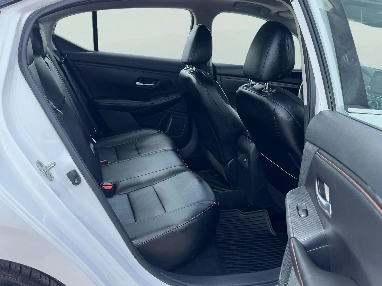 Nissan Sentra photo 40