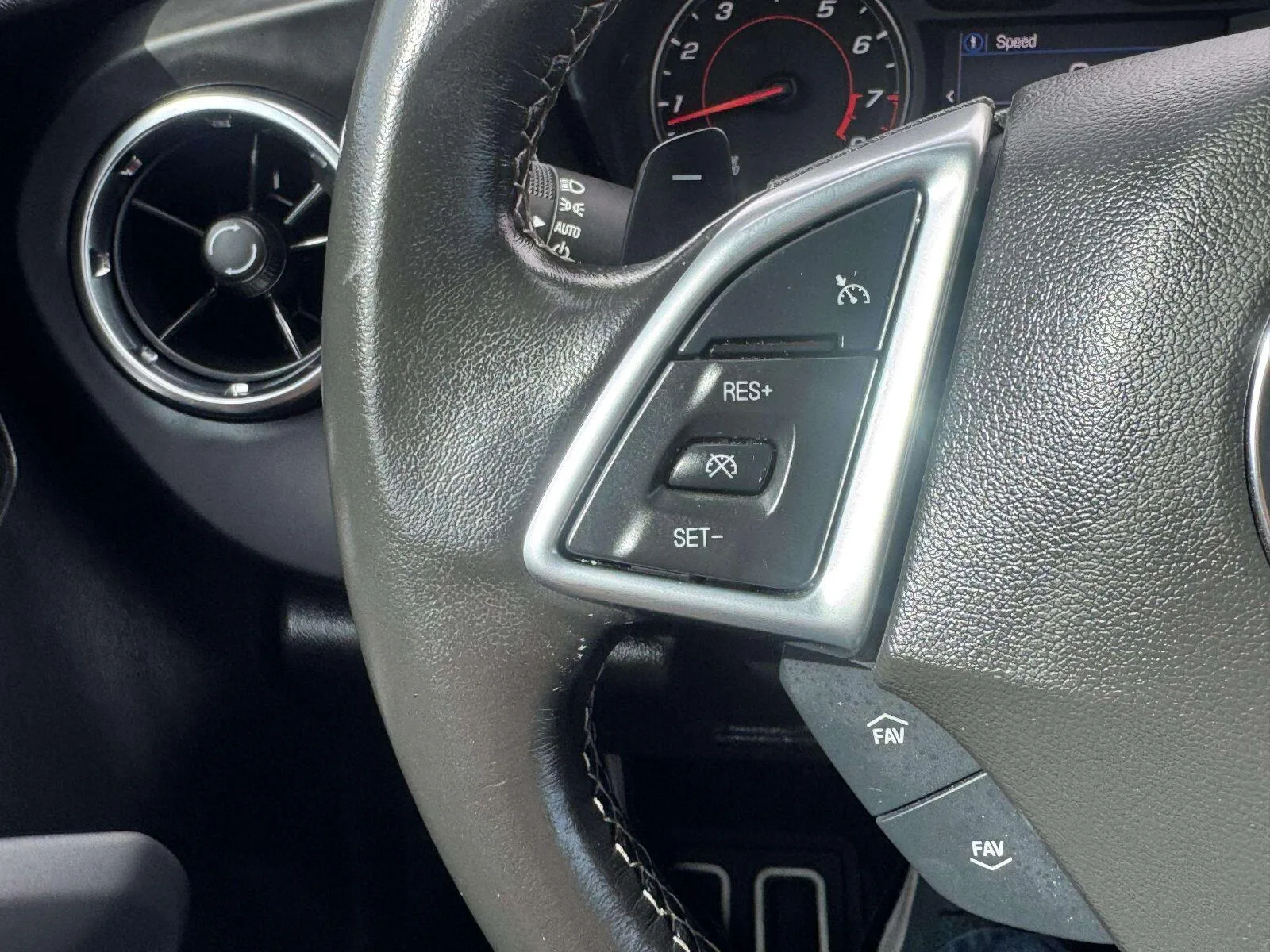 2021 Chevrolet Camaro 27
