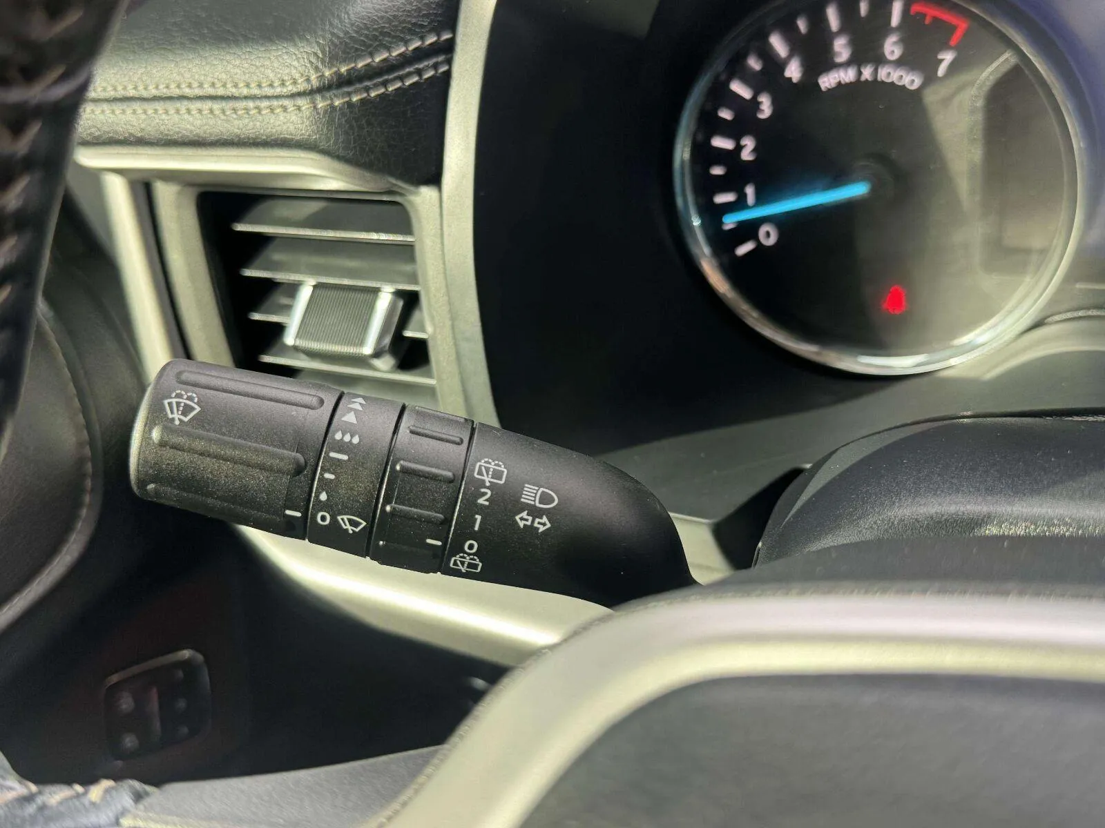 Ford Expedition photo 24
