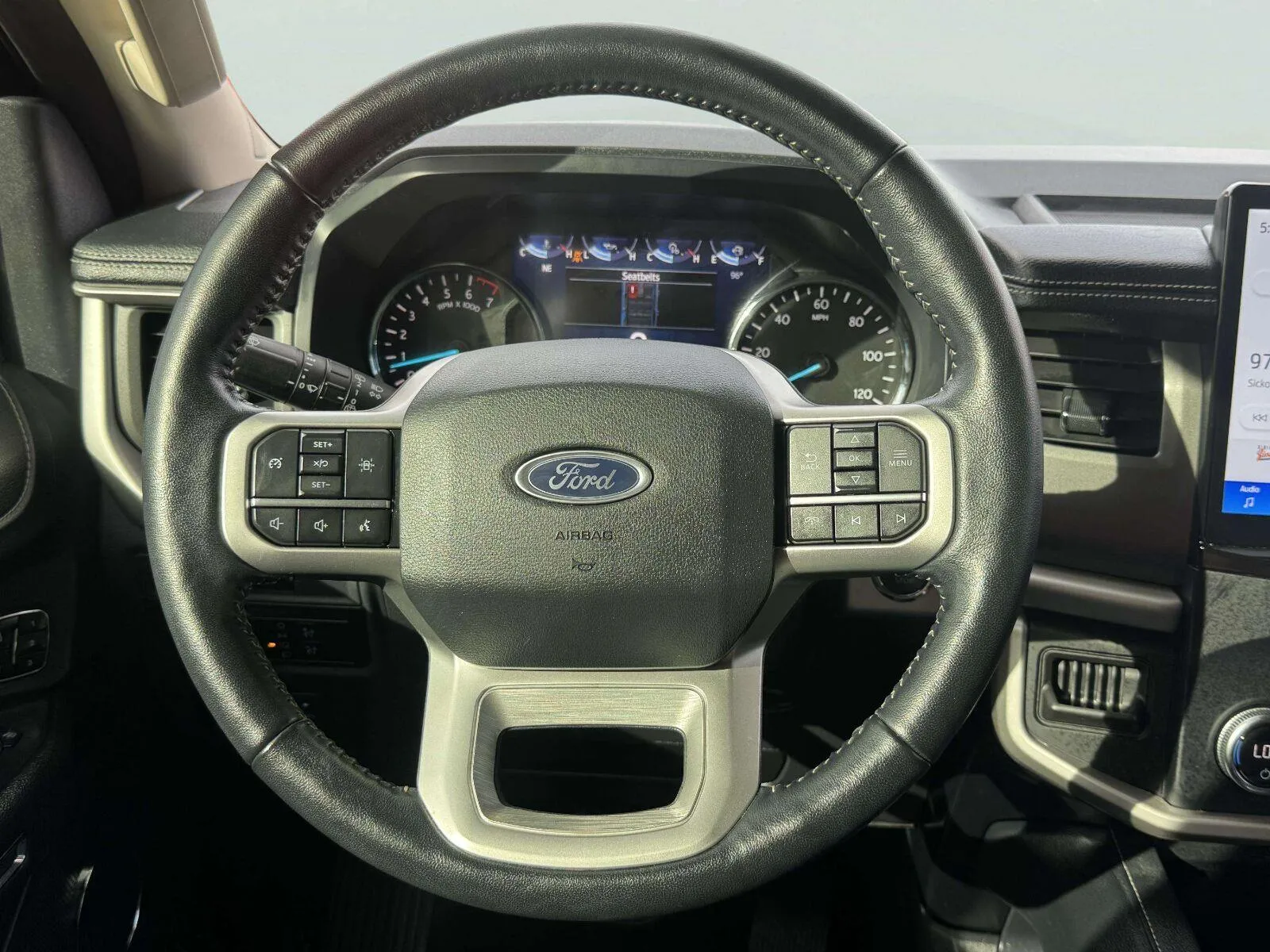 Ford Expedition photo 28