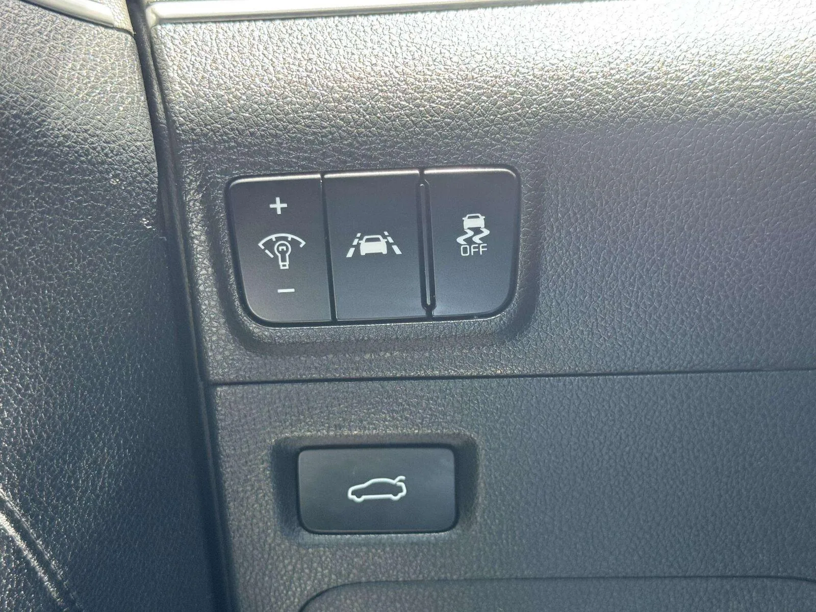 Kia K5 photo 22